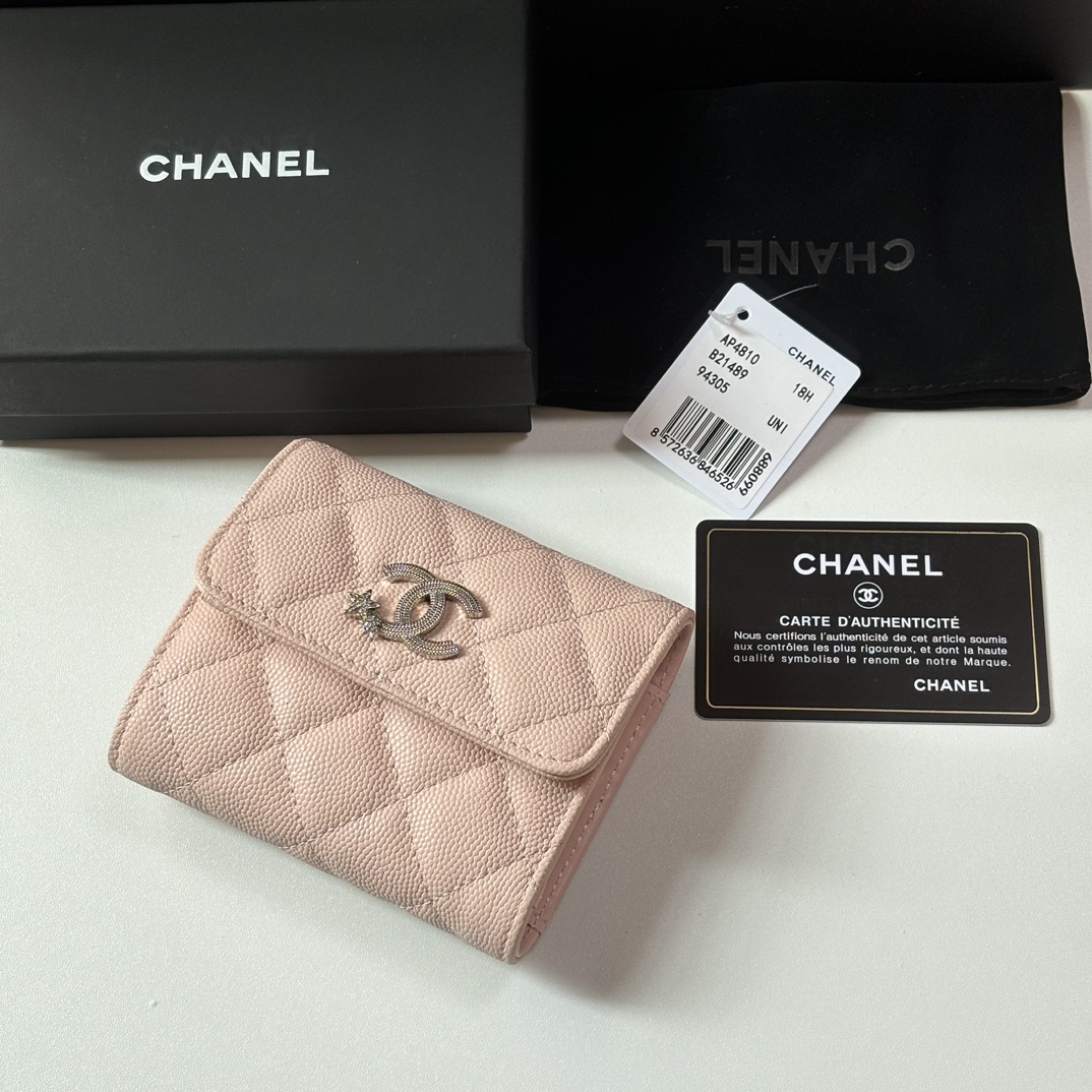 Chanel 升级版新品三折钱包 菱格纹路 .细节美到淋漓尽致、款号AP10101尺寸：10.5×11.5×3cm