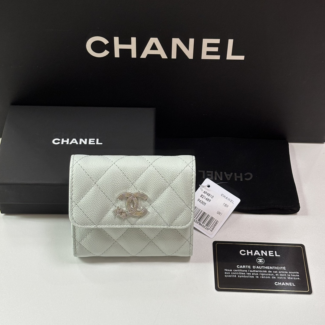 Chanel 升级版新品三折钱包 菱格纹路 .细节美到淋漓尽致、款号AP10101尺寸：10.5×11.5×3cm