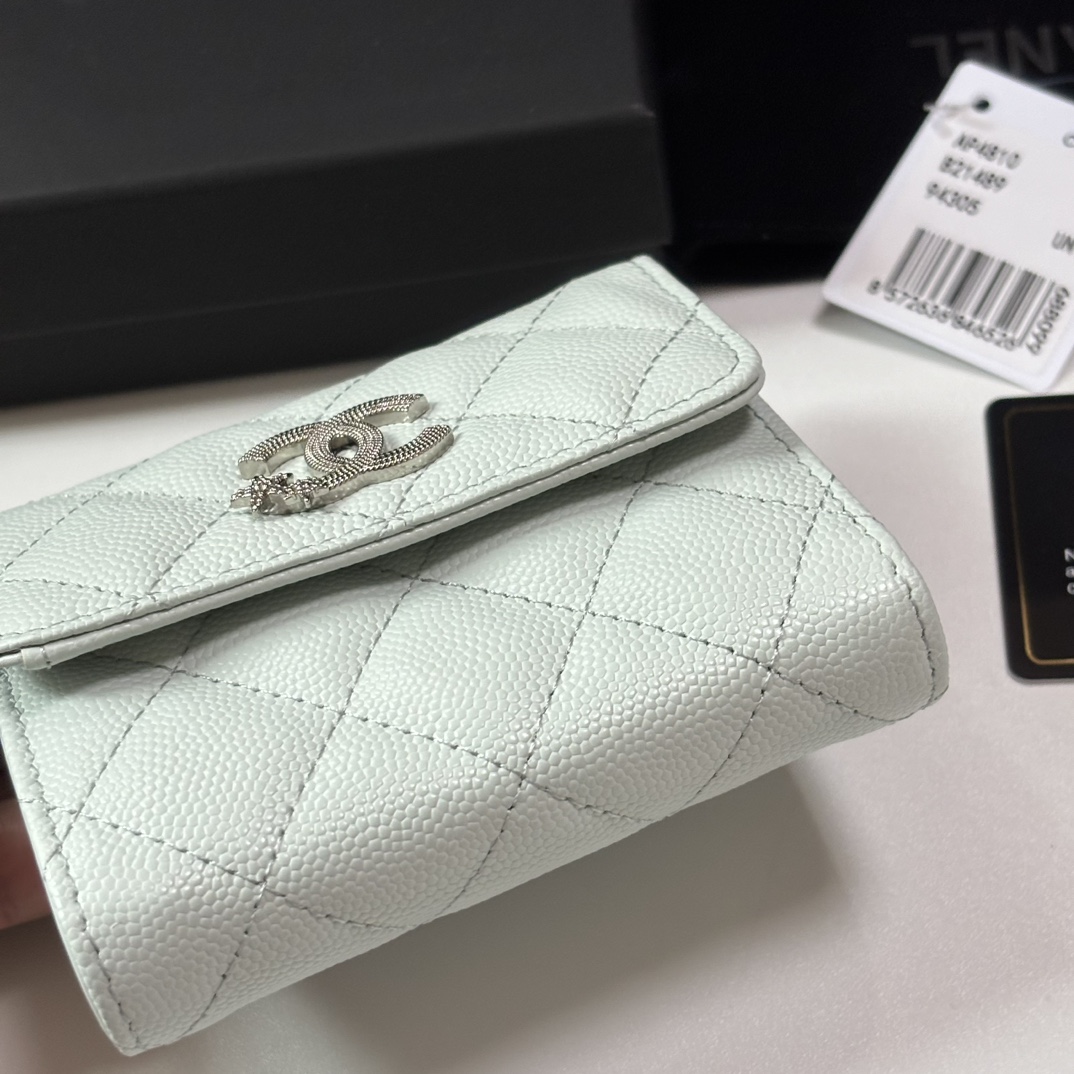 Chanel 升级版新品三折钱包 菱格纹路 .细节美到淋漓尽致、款号AP10101尺寸：10.5×11.5×3cm