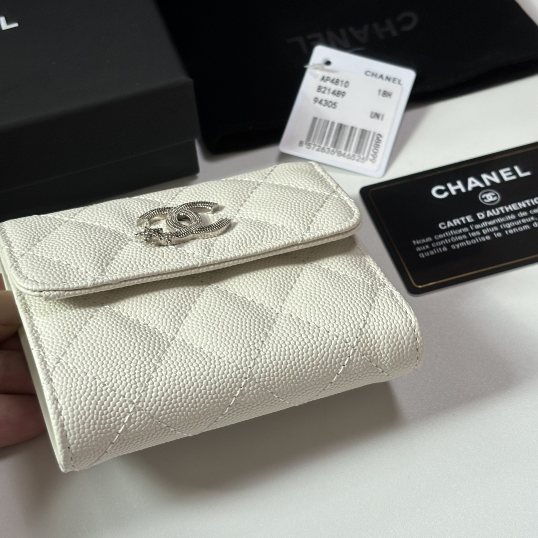 Chanel 升级版新品三折钱包 菱格纹路 .细节美到淋漓尽致、款号AP10101尺寸：10.5×11.5×3cm