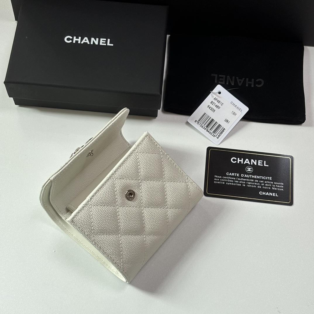 Chanel 升级版新品三折钱包 菱格纹路 .细节美到淋漓尽致、款号AP10101尺寸：10.5×11.5×3cm