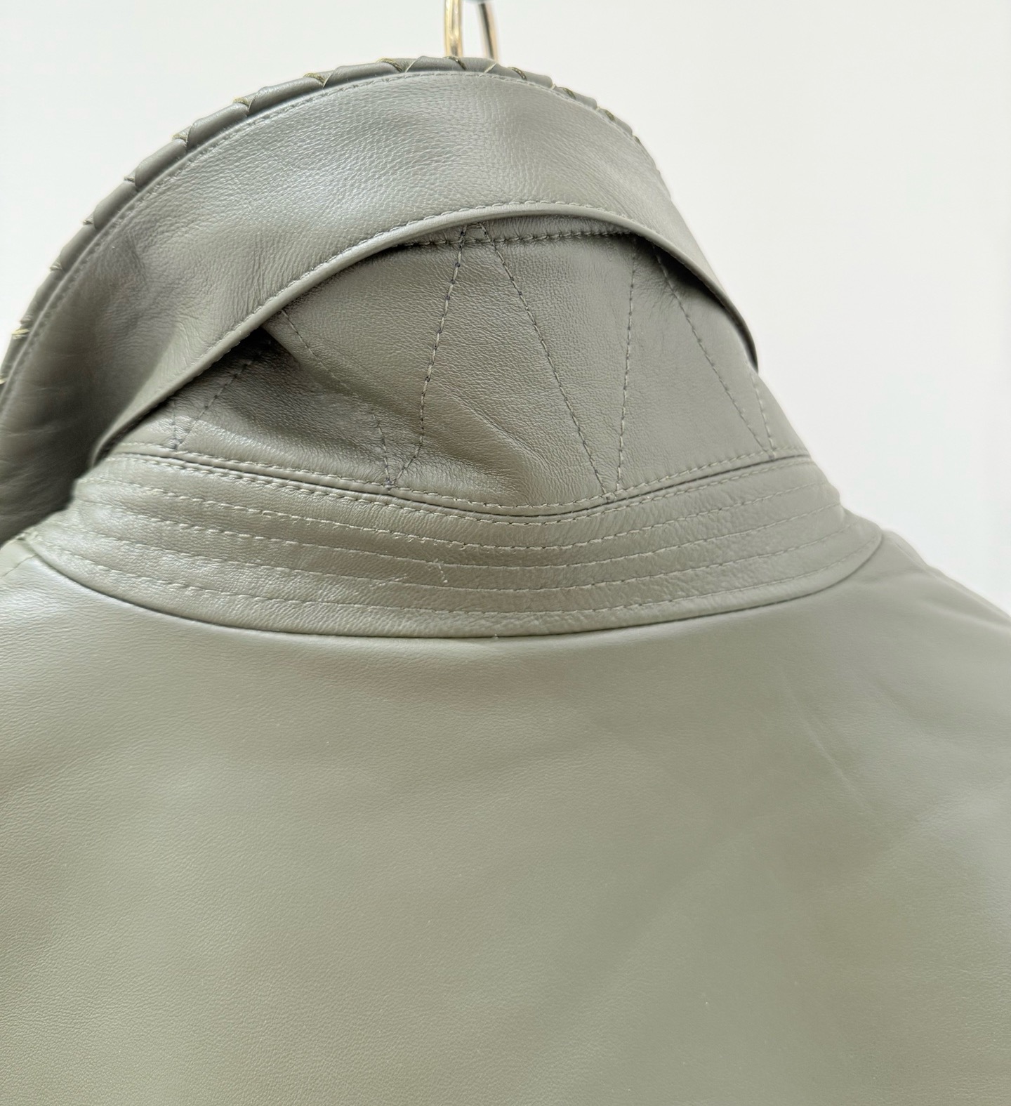 Bottega Veneta Green Woven Collar Lambskin Leather Jacket 9 i1755076809951 872 0 8