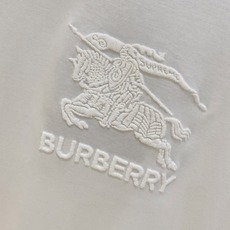 微阔版Burberry巴宝莉2026年春夏新款男士圆领短袖T恤,高端成衣欧货系列,极具设计感的一款单品, 微阔版Burberry巴宝莉2026年春夏新款男士圆领短袖T恤,高端成衣欧货系列,极具设计感的一款单品,