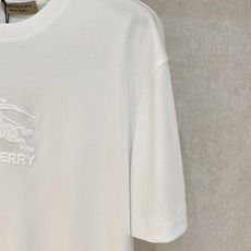 微阔版Burberry巴宝莉2026年春夏新款男士圆领短袖T恤,高端成衣欧货系列,极具设计感的一款单品, 微阔版Burberry巴宝莉2026年春夏新款男士圆领短袖T恤,高端成衣欧货系列,极具设计感的一款单品,