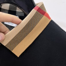Burberry巴宝莉26ss高级男士商务休闲珠地棉翻领POLO衫,贸易公司渠道货,源自原厂代工出品,高 Burberry巴宝莉26ss高级男士商务休闲珠地棉翻领POLO衫,贸易公司渠道货,源自原厂代工出品,高