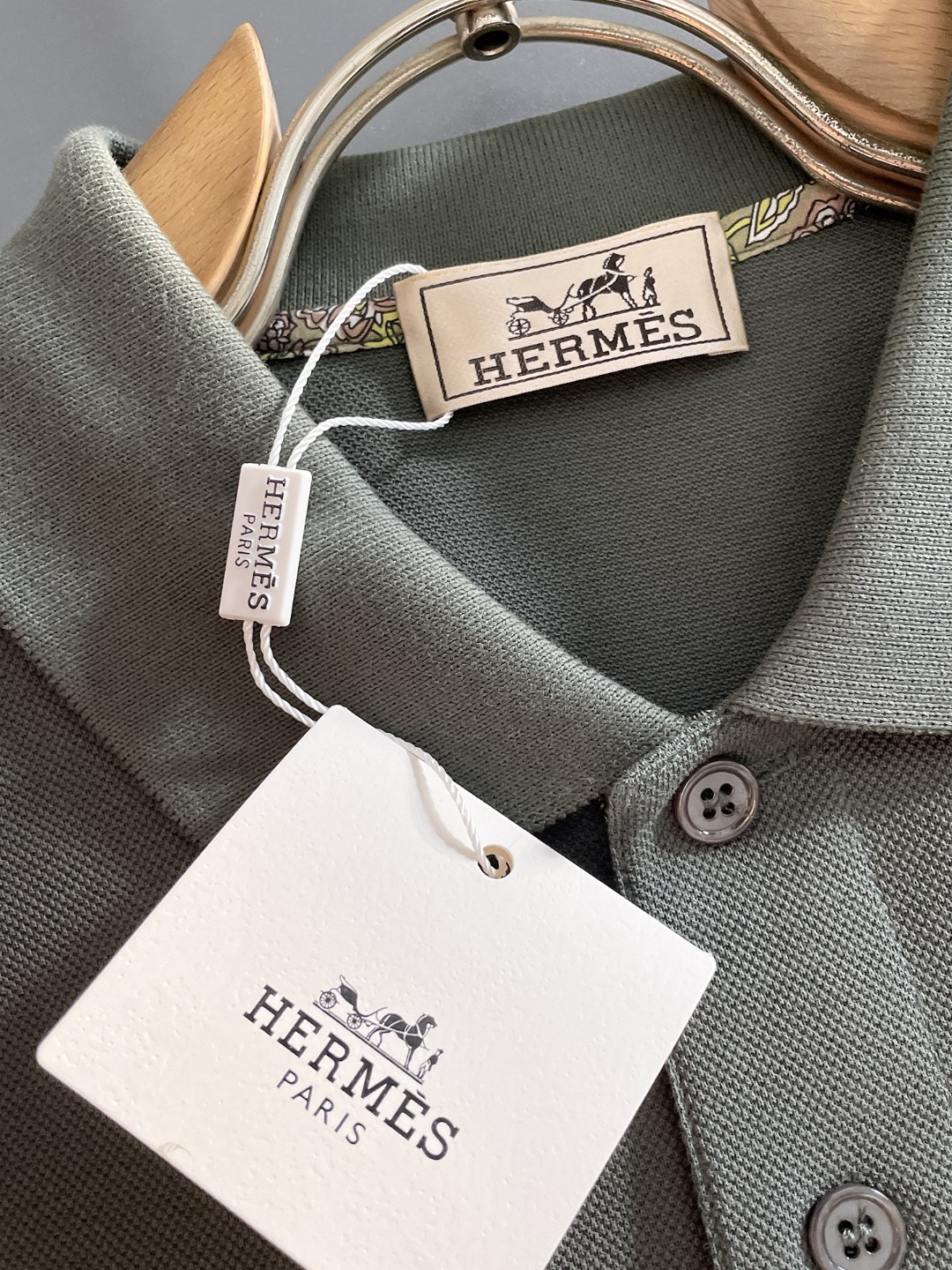 Hermes爱马仕2026ss夏季新款刺绣logo男士翻领Polo衫！经典商务男款，高端男装的天花板级别
