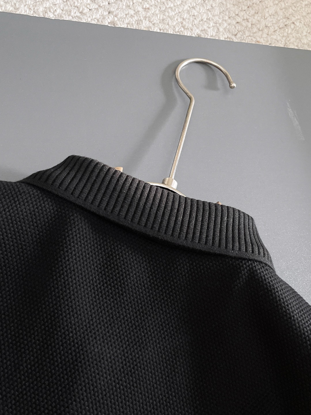 772898