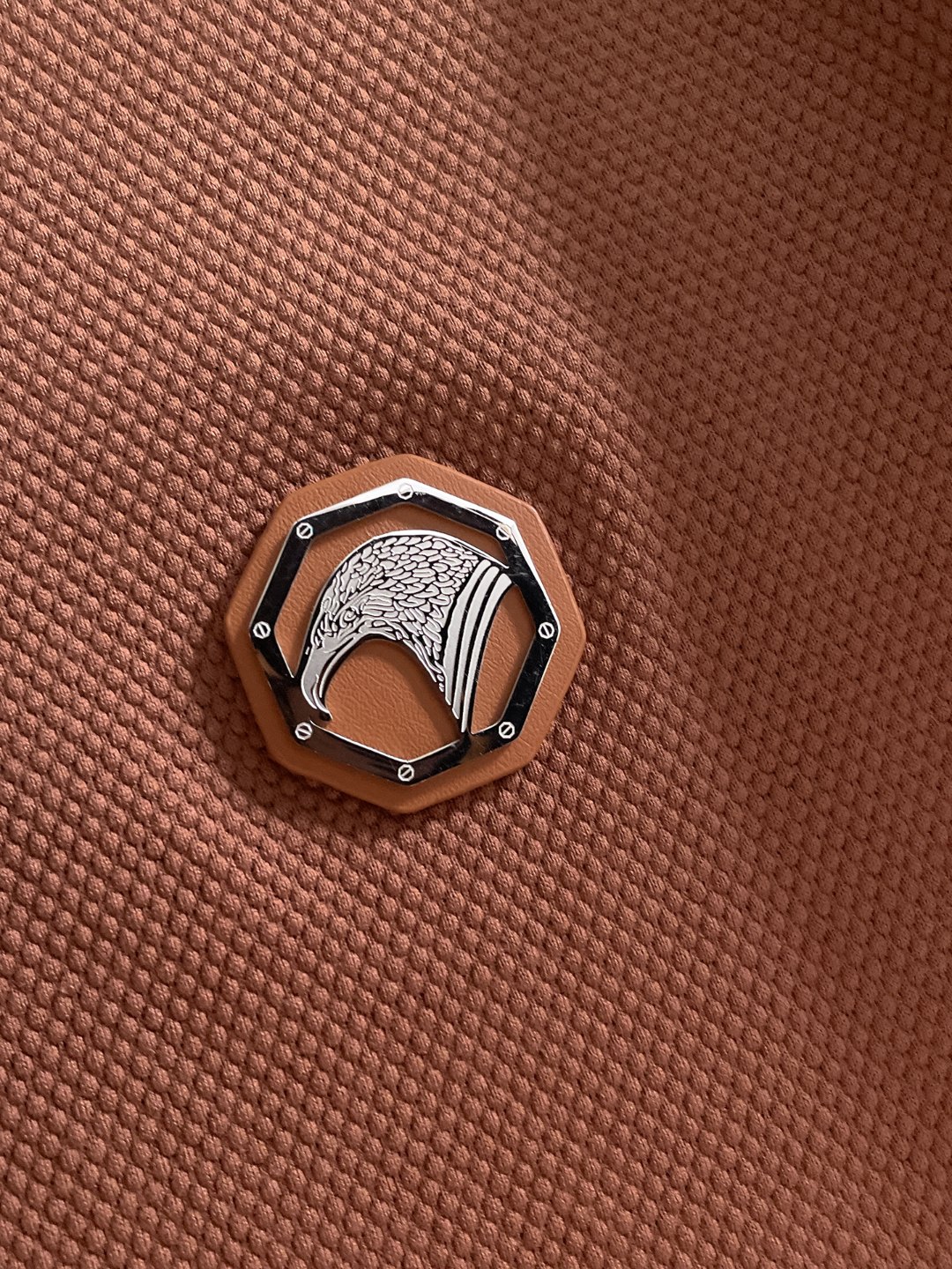 772902