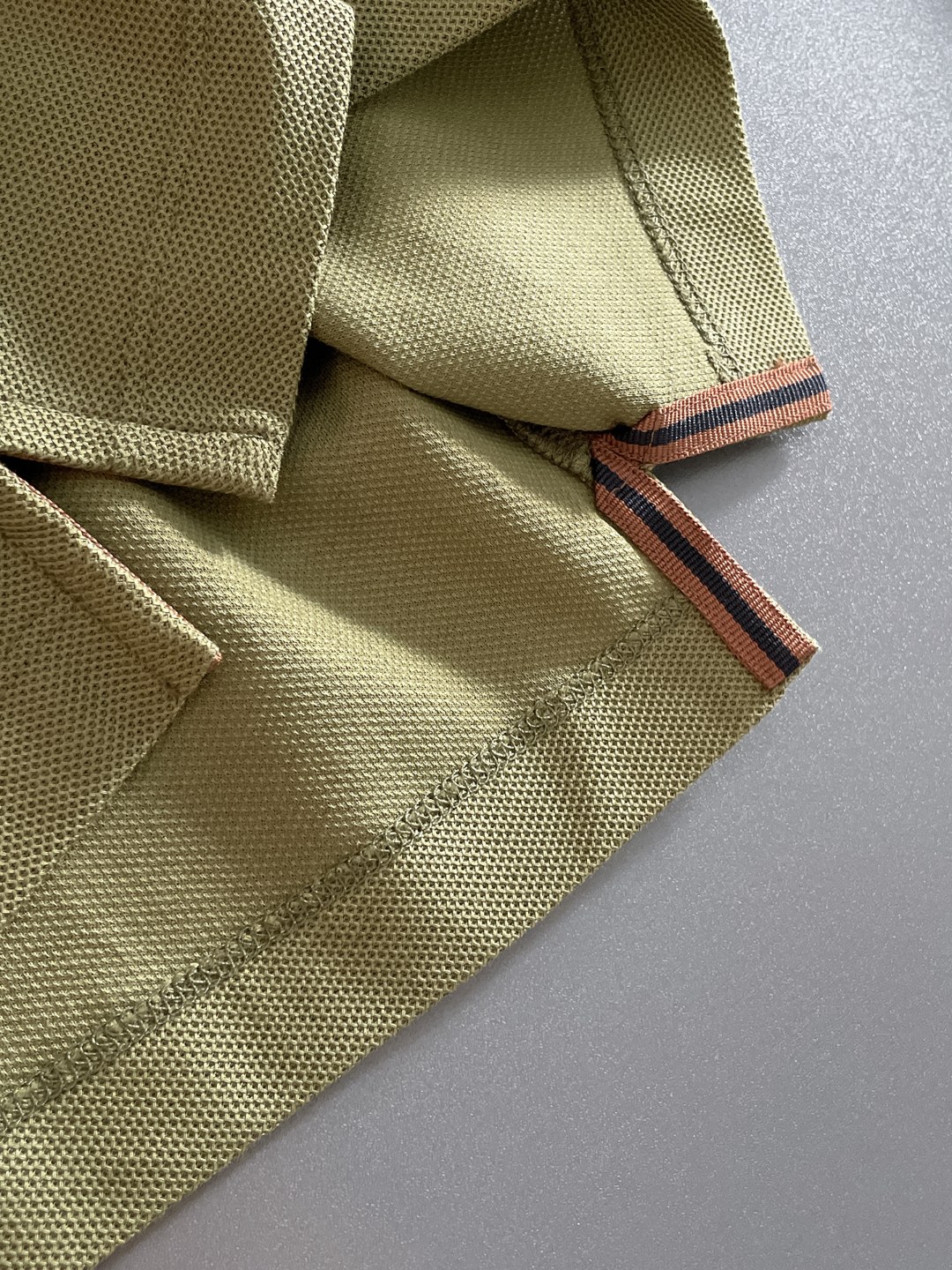 772904
