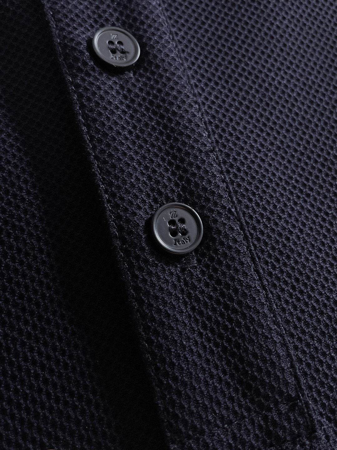 772884
