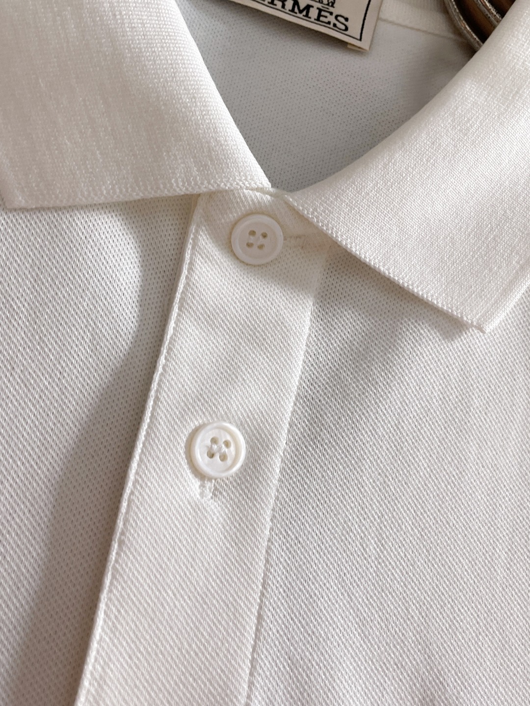772890