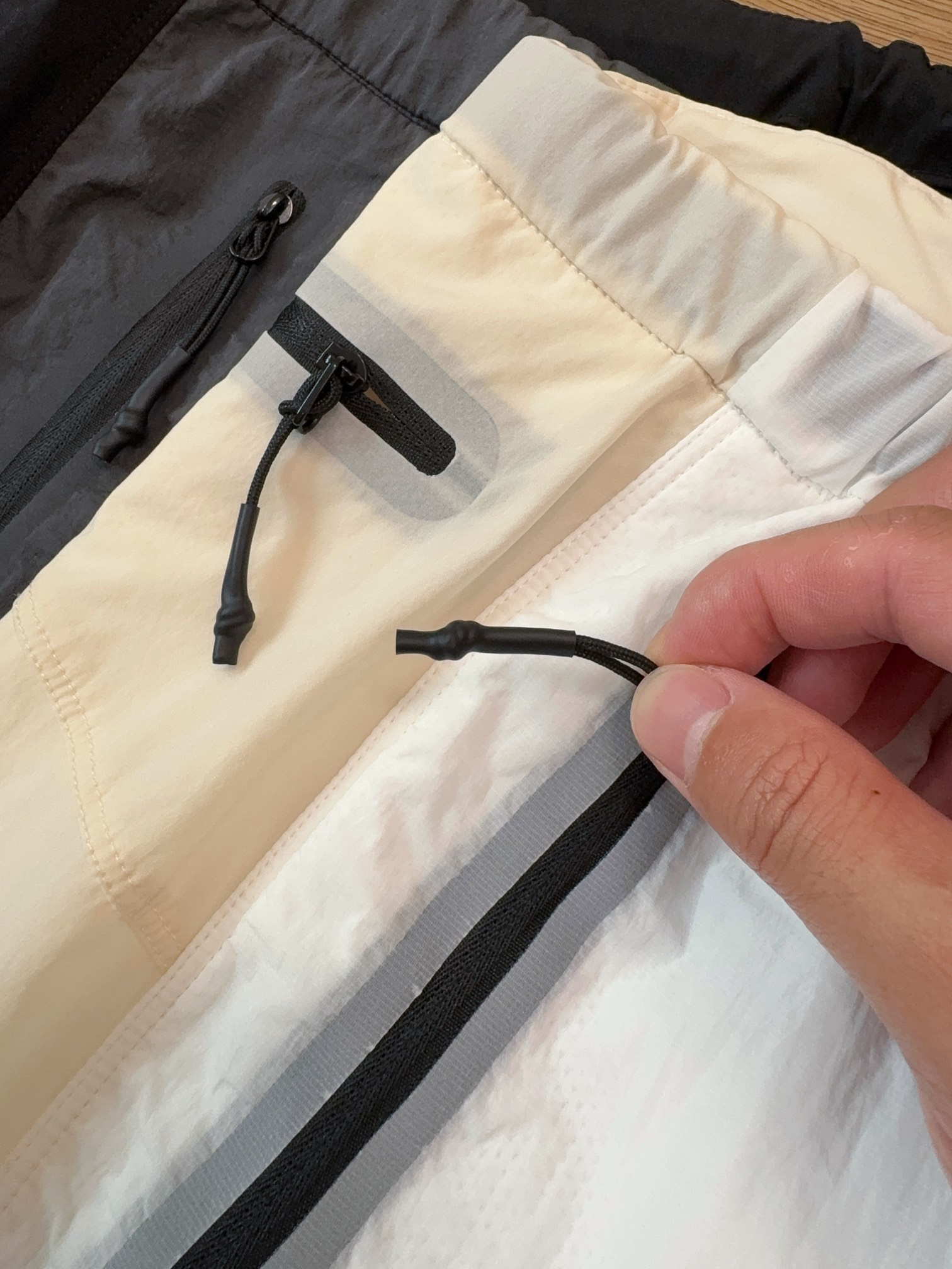 Pantalones cortos Arcteryx de secado rápido para hombre y mujer con bolsillos 7 i1749737044 4313 2
