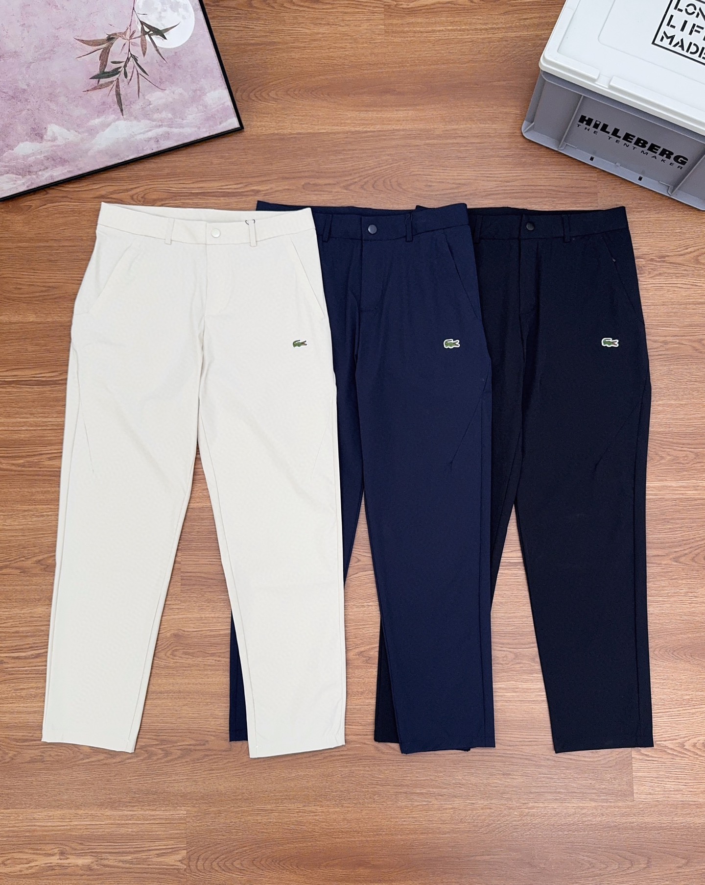 💰140#
鳄鱼25年新款简约休闲西裤!直筒长裤!
上身那叫一个舒服!简约的风格,优质的工艺属性,配置超一流,是不是好东西其实一眼就能看出来!
采用进口面料,质量做工很到位,风格百搭基础!!简单的款式永远都是最实在的!!时尚的款式也是最简单的!
东西不需要说明很多,简单,时尚,百搭,舒适,性价比在这里放着,成熟男士首选,低调沉稳!
自留款,百搭才是王道!!送人自留两不误!
颜色:黑色 藏青 杏色。尺码:M-5XL。
尺码 裤长 腰围 脚口 参考体重
M 100 80 17 115-130
L 102 84 17.5 130-145
XL 104 88 18 145-160
2XL106 92 18.5 160-175
3XL108 96 19 175-190
4XL110 100 19.5 190-205
5XL112 104 20 205-220
说明:平铺测量数据正常误差范围为1-3CM左右,请根据实际数据进行选择哦。