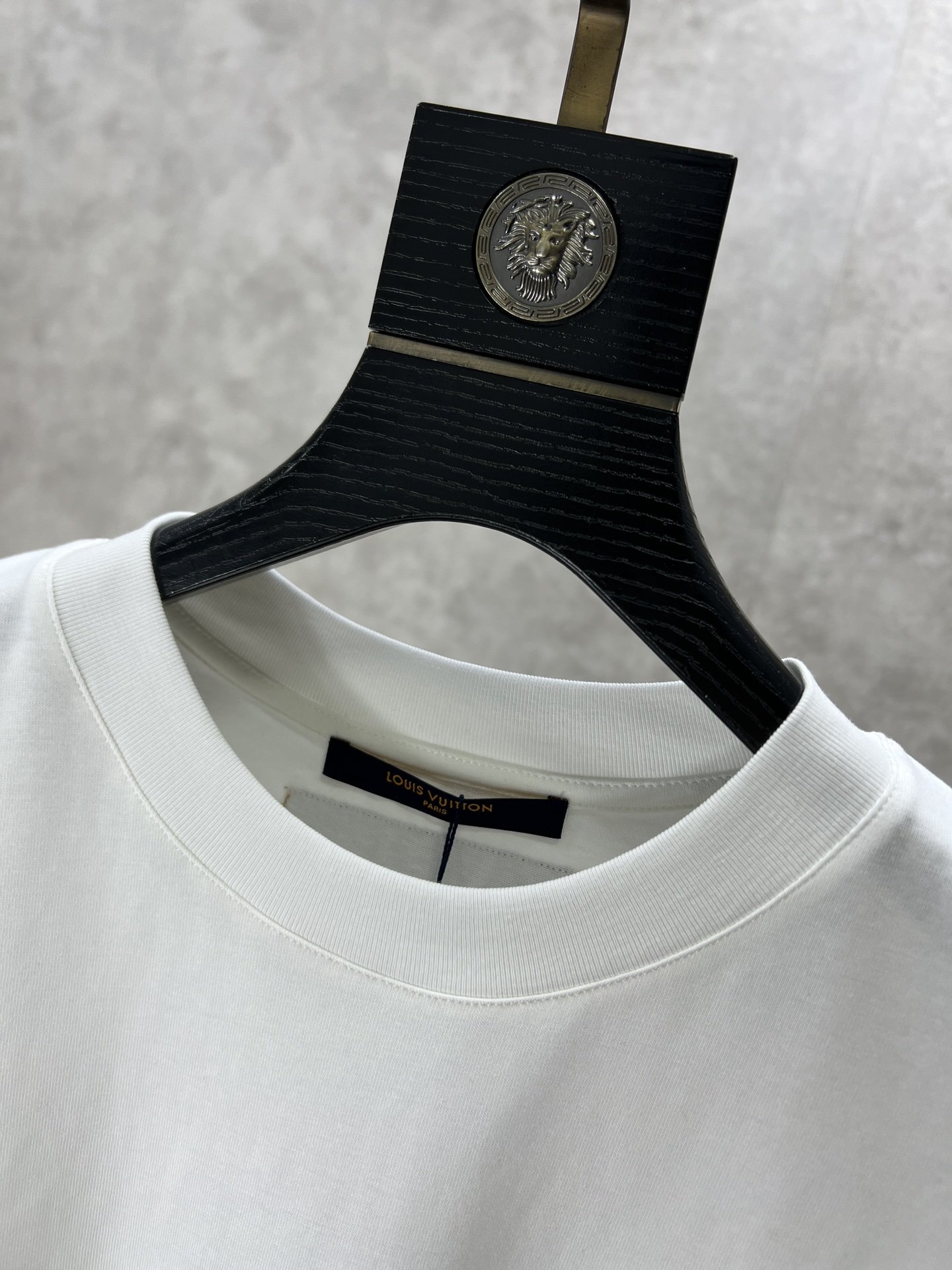 v2024Ss最新款短袖T恤原标定制面料手感柔软穿着舒适做工精细.上身效果无敌帅气L码数S-2xl