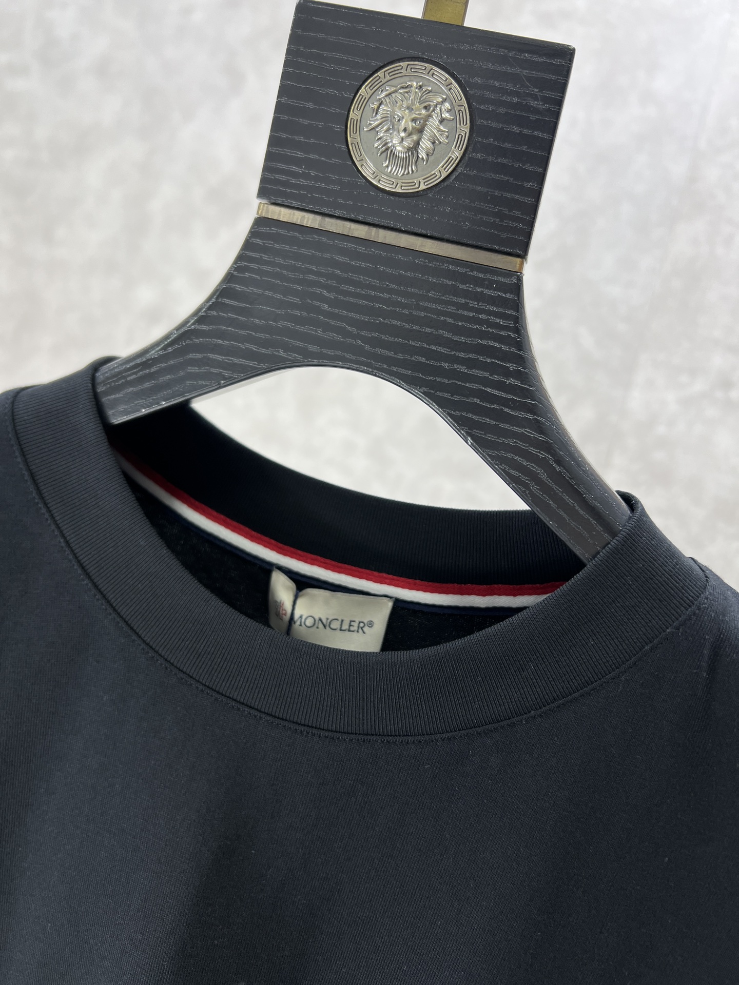 Moncler蒙口2024Ss最新款短袖T恤原标定制面料手感柔软穿着舒适做工精细.上身效果无敌帅气L码数
