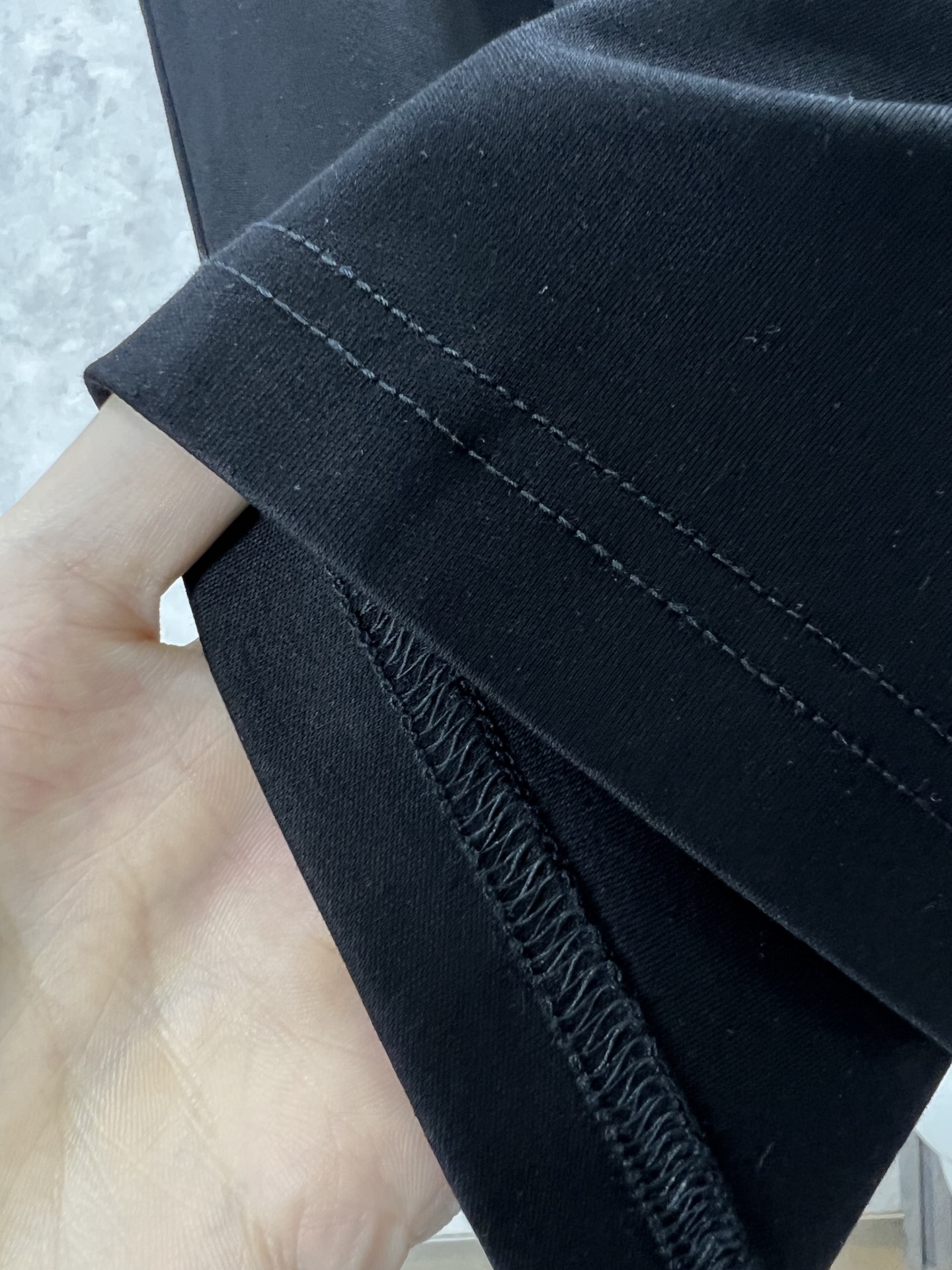 Balenciaga巴黎世家2024ss最新款圆领短袖T恤上身效果面料重工印花定制定染螺纹领口不易变形手