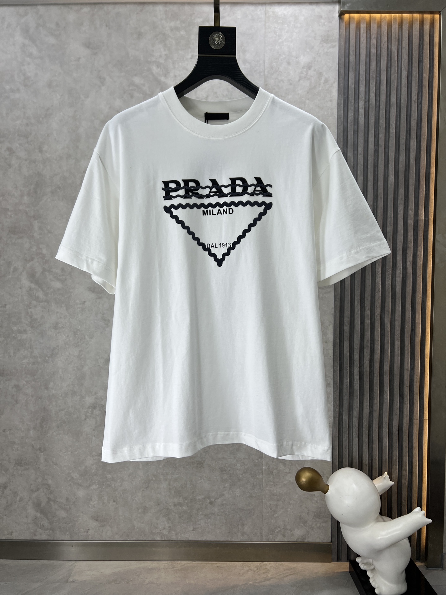 Prada Luxe
 Kleding T-Shirt Zwart Wit Unisex Katoen Dubbele garens katoen Korte mouw