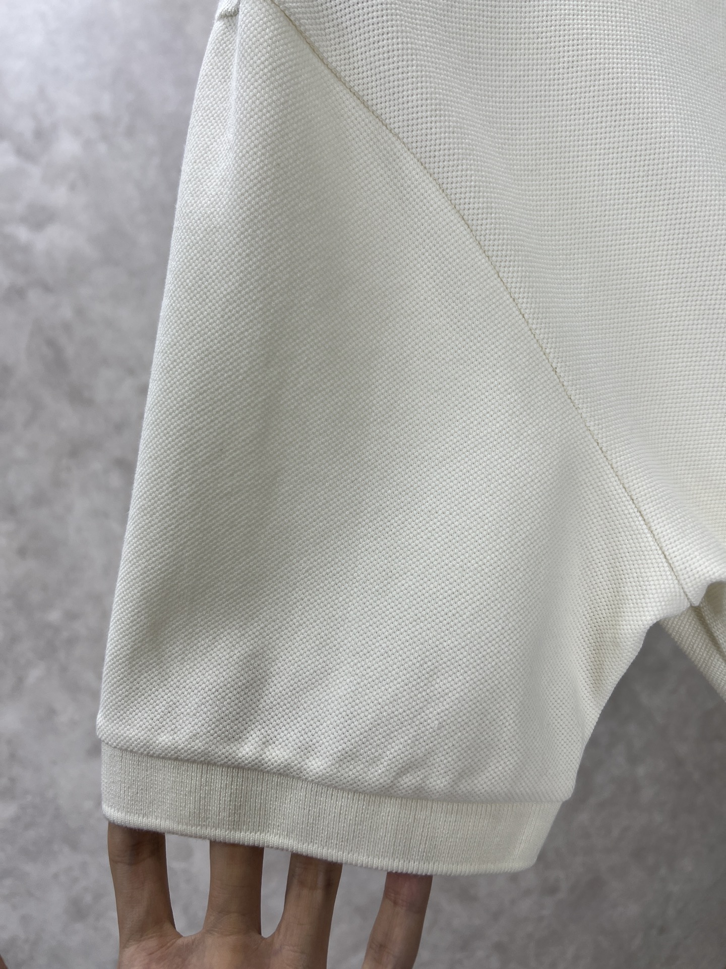 Gucci古奇2024夏季新款休闲短袖翻领Polo口袋购置配色设计！都市时尚简单休闲版型原汁原味的代工厂