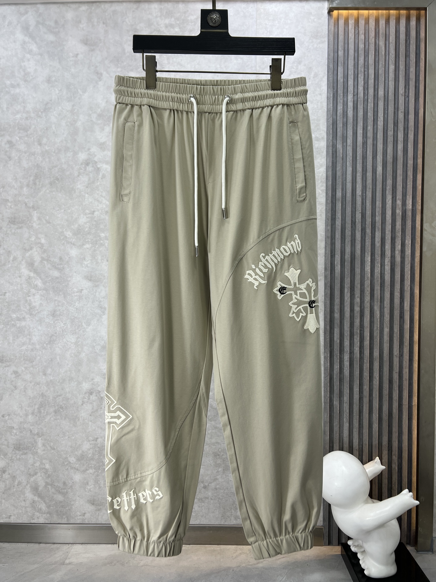 Chrome Hearts Shop
 Clothing Pants & Trousers Fashion Replica
 Spring/Summer Collection Casual