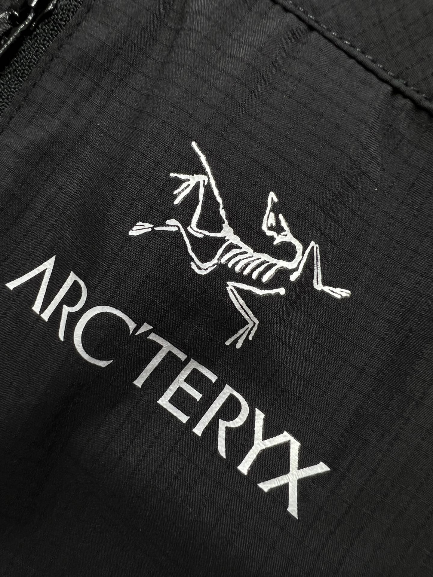 ARCTERYX始祖鸟2024春夏新款系列-原单面料皮肤衣/防晒服作为一个历经百年的奢侈品牌时至今日依然