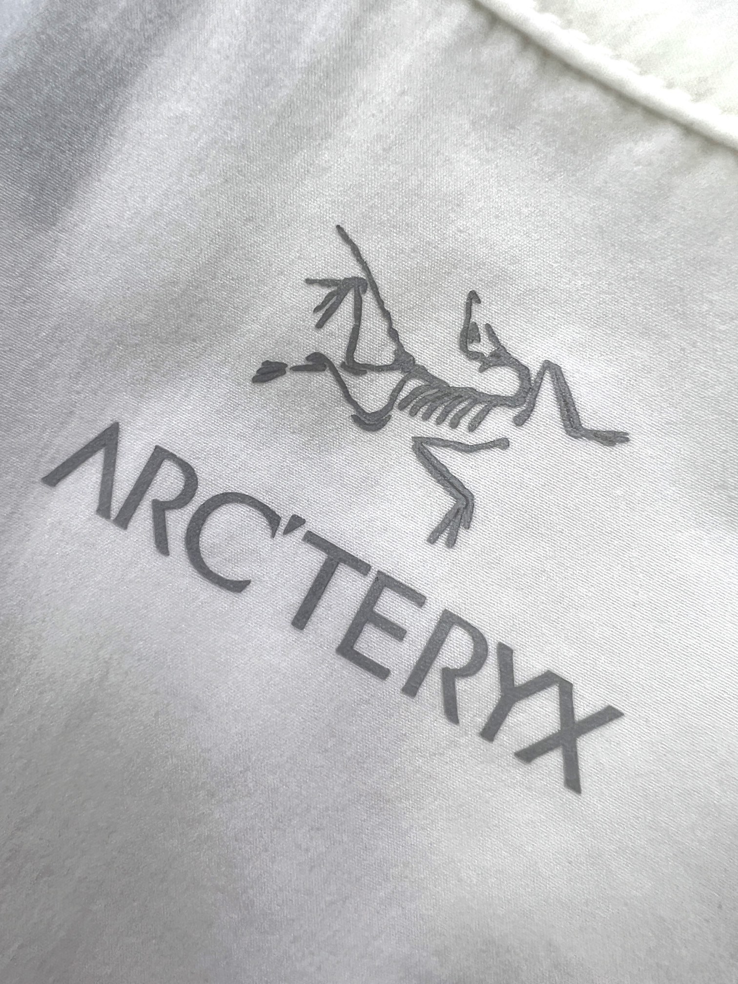 ARCTERYX始祖鸟2024春夏新款系列-原单面料皮肤衣/防晒服作为一个历经百年的奢侈品牌时至今日依然