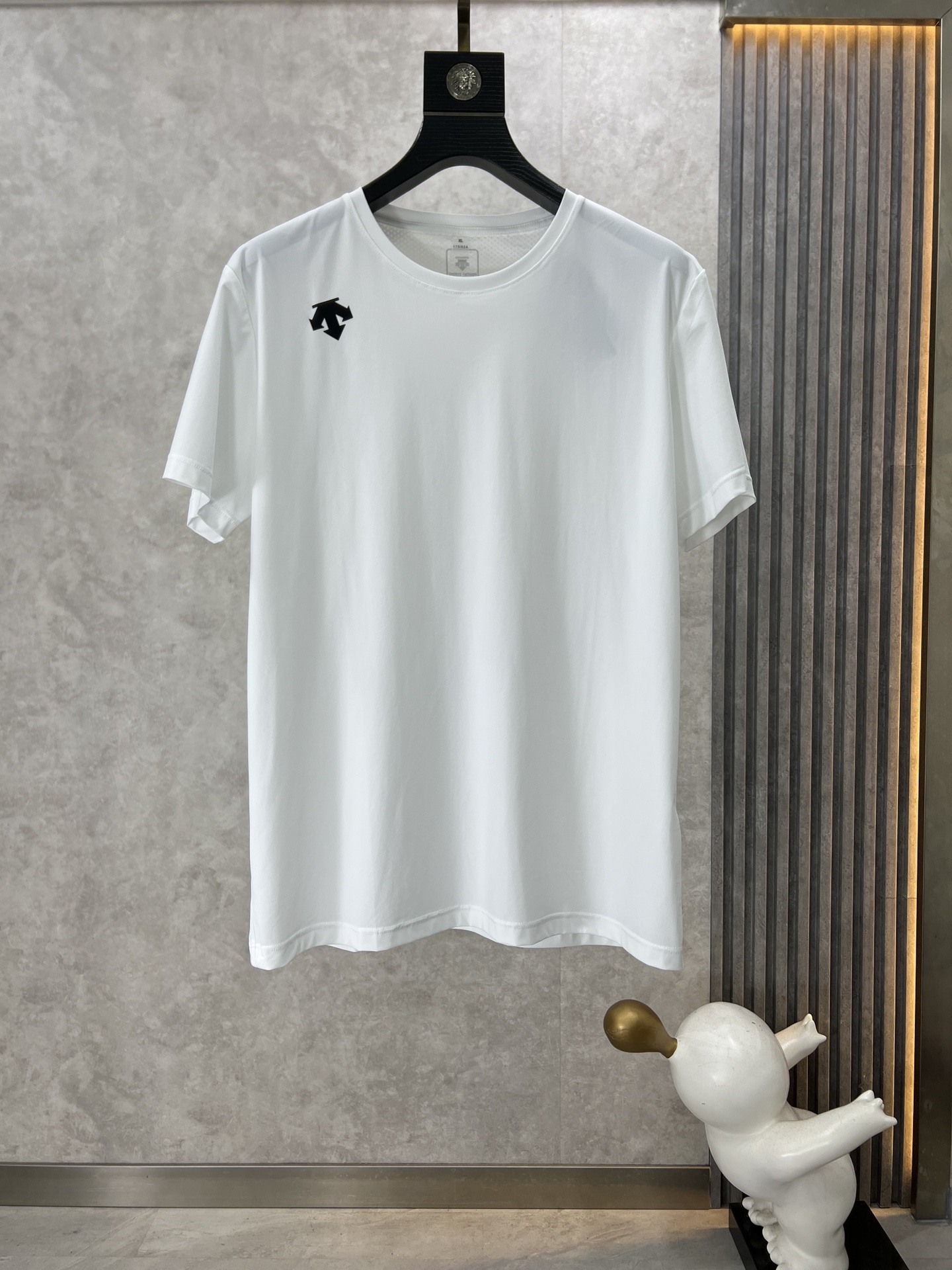 Descente Best
 Clothing T-Shirt Spring/Summer Collection Fashion Short Sleeve