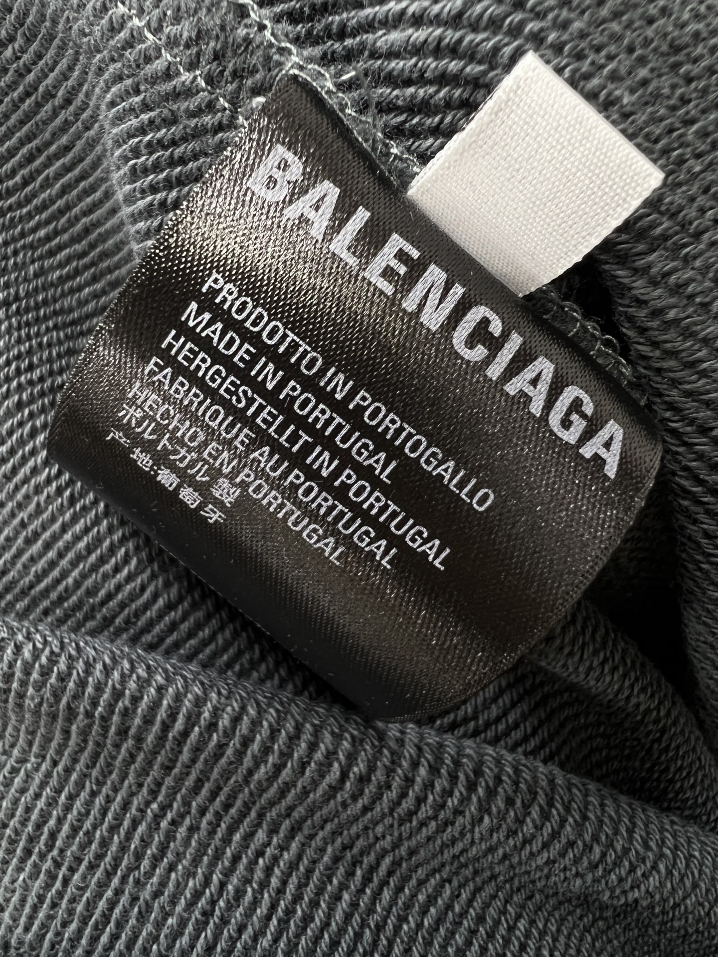 Balenciaga巴黎世家2024春夏新款短裤五分裤男女同款本款采用卷绒面料Unifit宽松版型中腰松