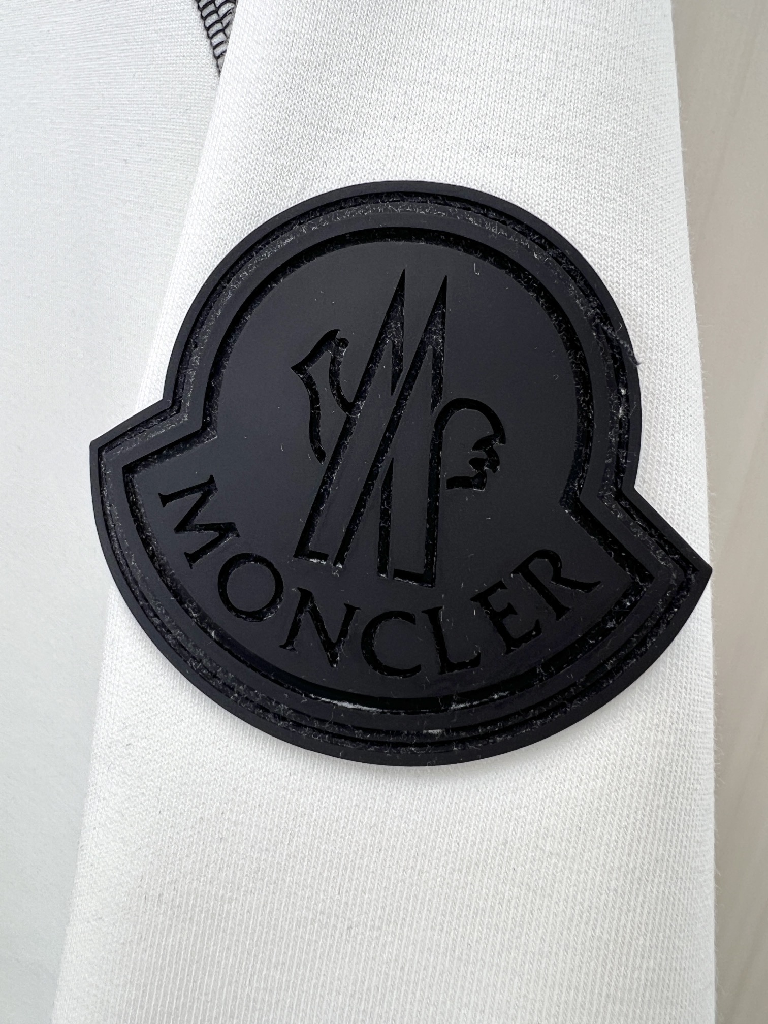 MONCLER蒙口2024早秋新款男士休外套百搭不限制年龄胸前标识LOGO印花设计！无论你是轻熟还是喜欢