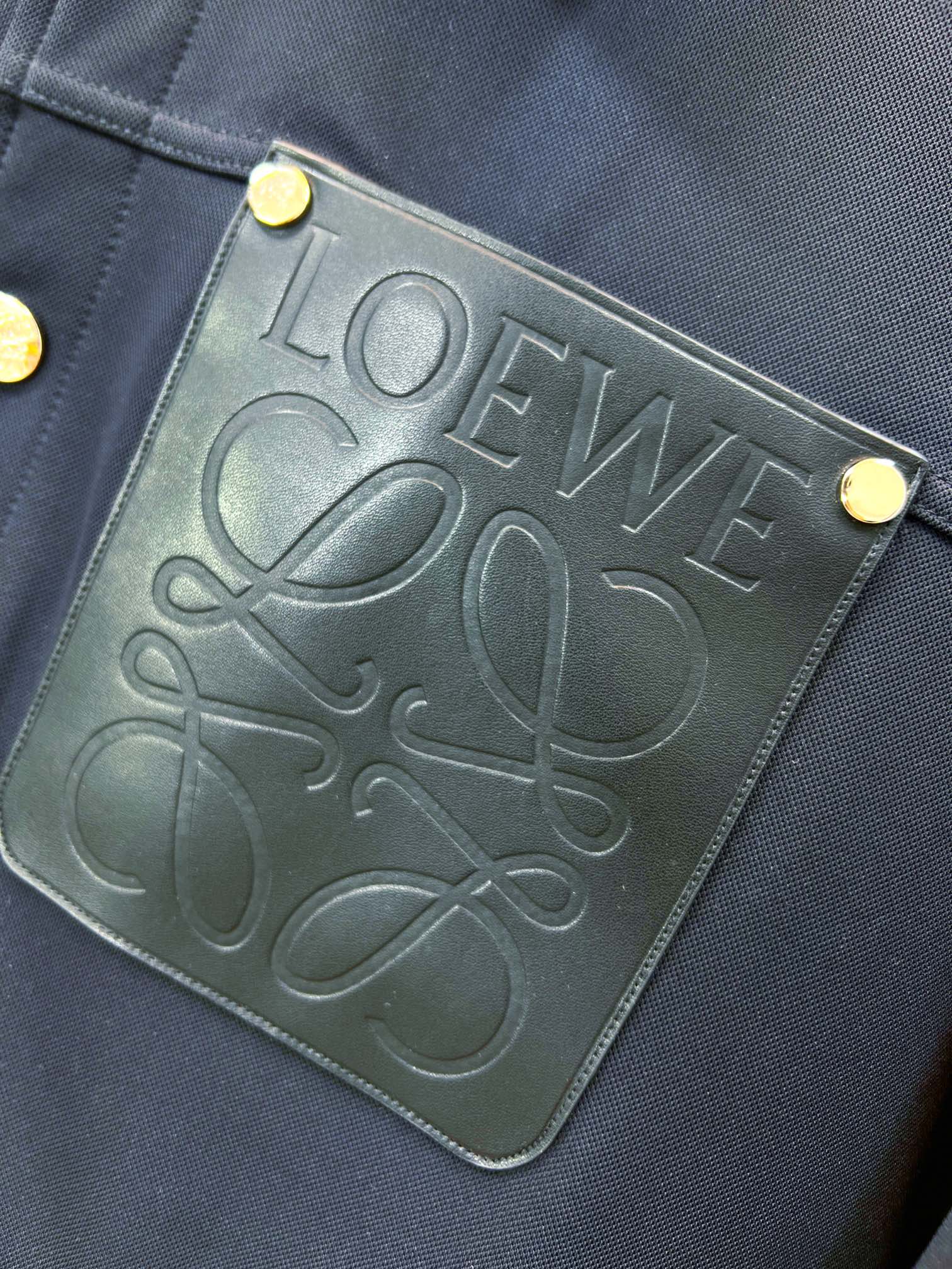 LOEWE罗意威2024早秋新款男士休夹克外套百搭不限制年龄胸前标识LOGO印花设计！无论你是轻熟还是喜