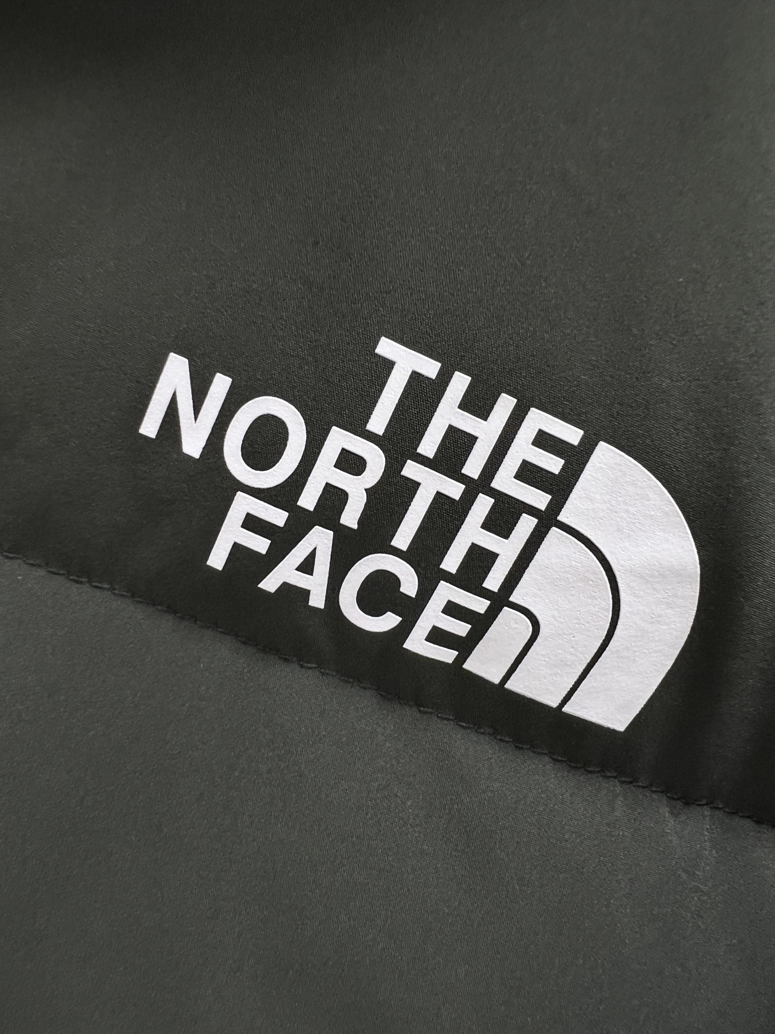 TheNorthFace联名HYKE连帽羽绒服代工厂跟单出品！GORE-TEX专业面料国标广检90%绒蓬