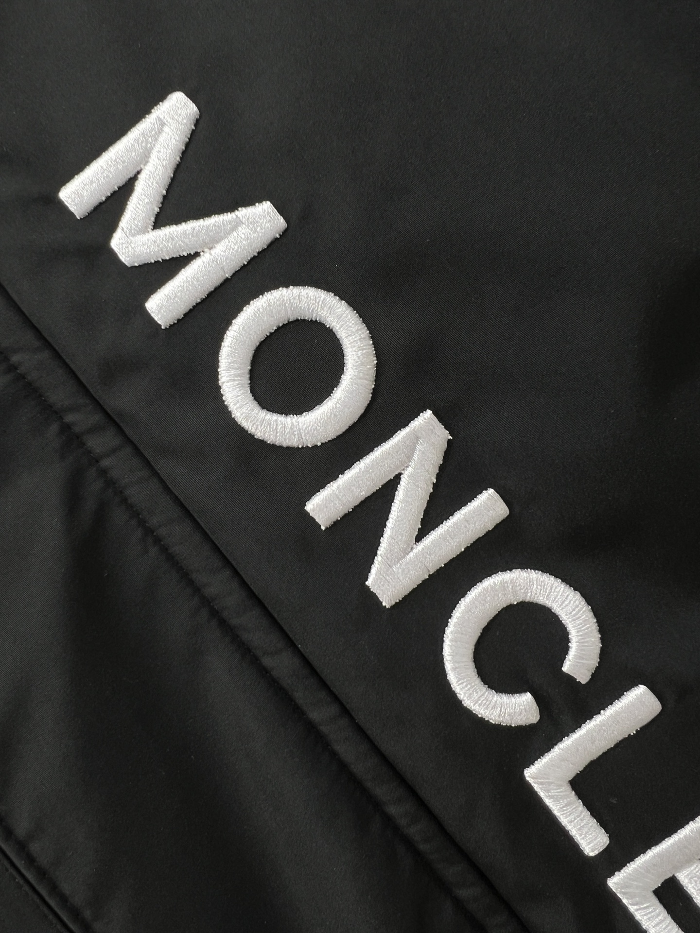 MONCLER蒙口独家专供秋冬新款羽绒服贸易公司渠道稀出降温天气必备的保暖单品不论是日常还是户外运动都能