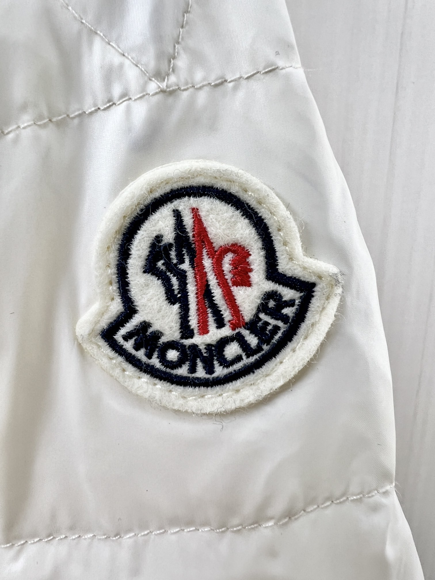 MONCLER蒙口2024秋冬最新男士轻薄帽子螺纹羽绒服官网同款专柜在售！客供进口面料防风防雪手感一流质