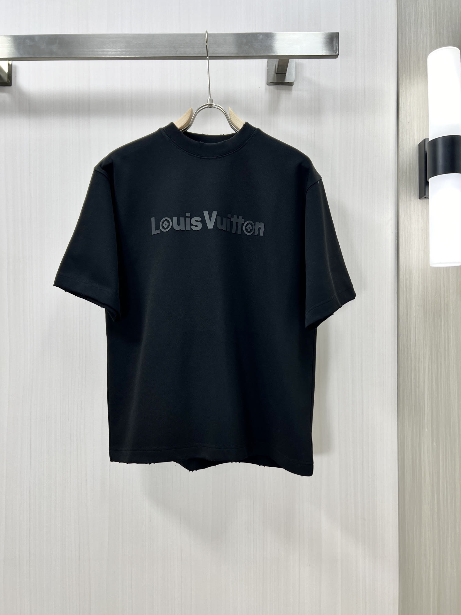 NO:127911,.1v New fashion round neck thickened short sleeves high-end custom versatile style, classic counter element design, more practical, anyone can easily control the fabric, full customization process, luxury brand classic brand letter logo design, very high-end those who understand goods must enter!  The style and tailoring are slim styles, which are very exquisite, showing aura and highlighting the exquisiteness of business men. This is the unique feature. The perfect slim fit, and the kk upper body effect is very good!  Counter size 48-54, T-shirt,alexander wang19860909.1v 新品时尚圆领加厚短袖高级定制百搭款式 专柜经典元素设计 更有实用感 任何人都可以轻松驾驭 面料全订制工艺 奢华品牌经典品牌字母logo设计,非常显档次懂货的必须入！版型剪裁属于修身款 非常精致,显气场,又会凸显商务男士的精致,这就是独到之处,恰到好处的修身,kk上身效果非常赞！专柜尺码48-54,,T-shirt,alexander wang,Men's clothing