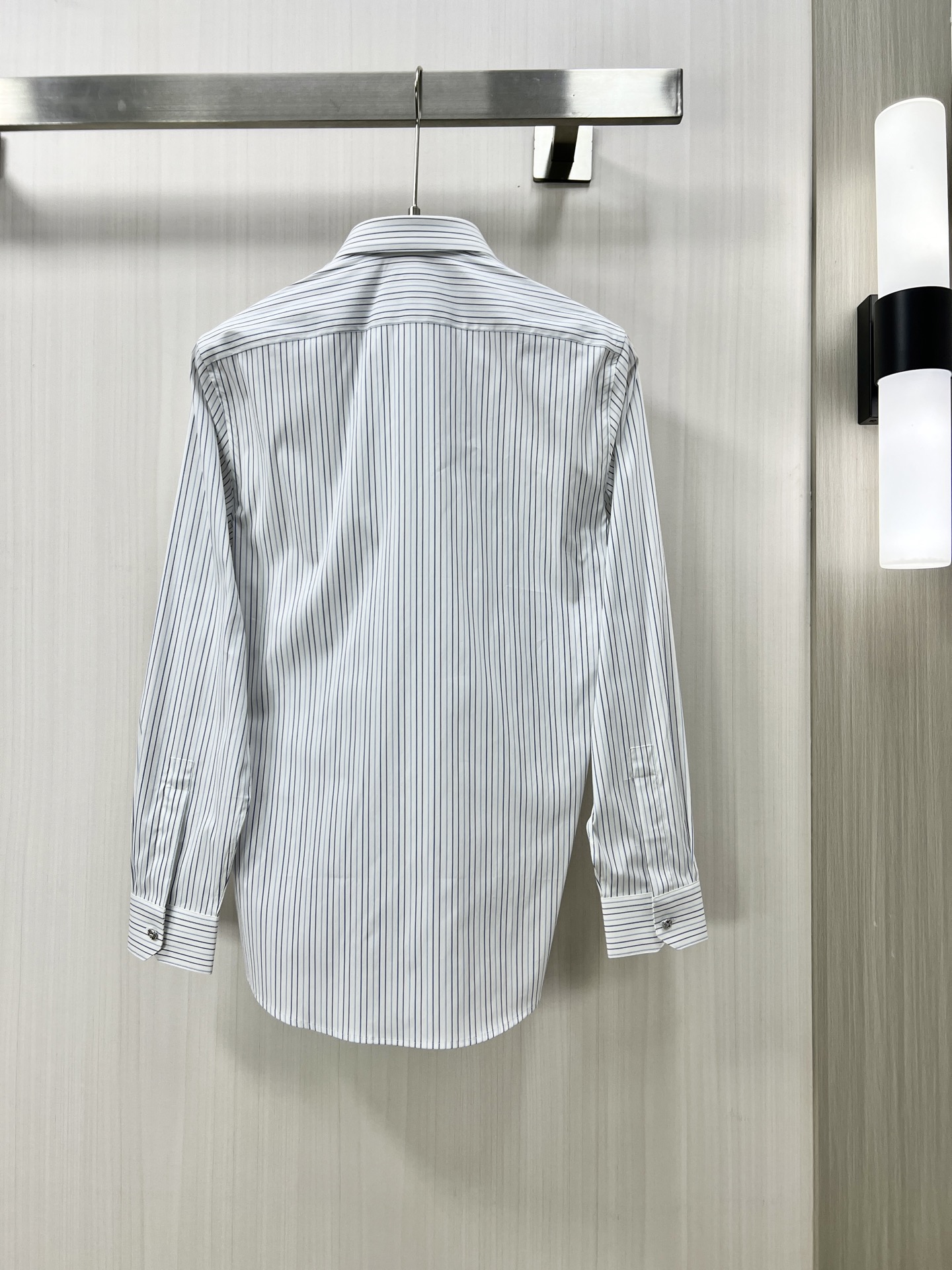 YSL 25 Morning Men’s Shirt: Business and Leisure Essential in Organic Cotton - 图片 2