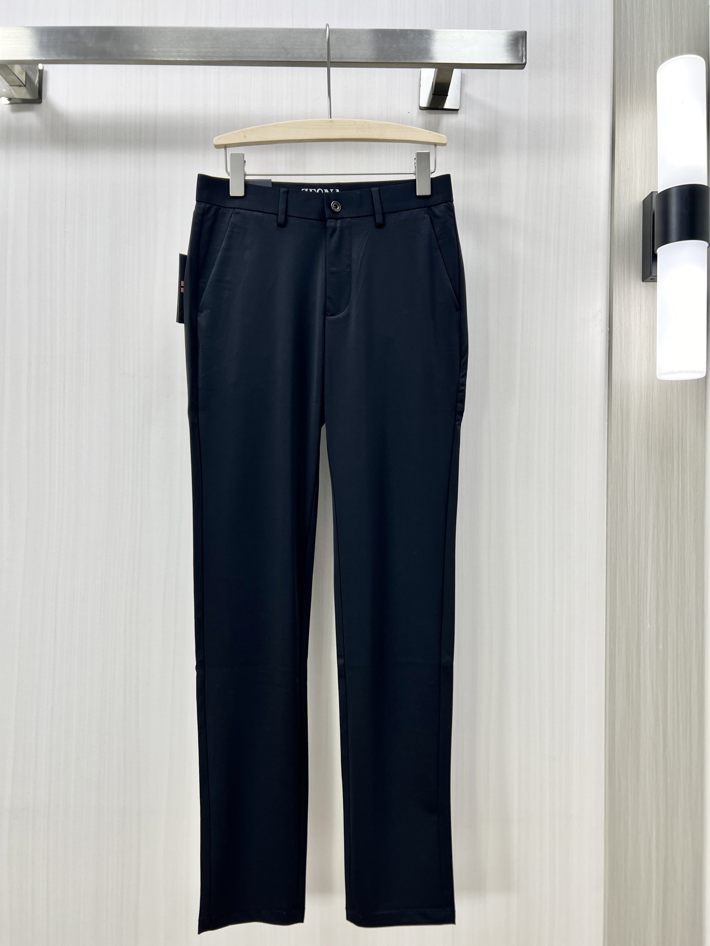 NO:141716,.ZEGNA High-end quality 25 new men's fashionable casual pants High-quality custom original fabrics, high-quality custom hardware accessories Special touch and super texture Comfortable and soft breathable Casual and loose fit wm Size 30-38,,zegna,alexander wang19860909.ZEGNA 杰尼亚 高端品质 25新款男士时尚休闲裤 高品质定制原版面料、高品质定制五金配件 皮肤特别手感、超级质感 舒适柔软透气 休闲宽松版型wm 尺码30-38,,zegna,alexander wang,Men's clothing