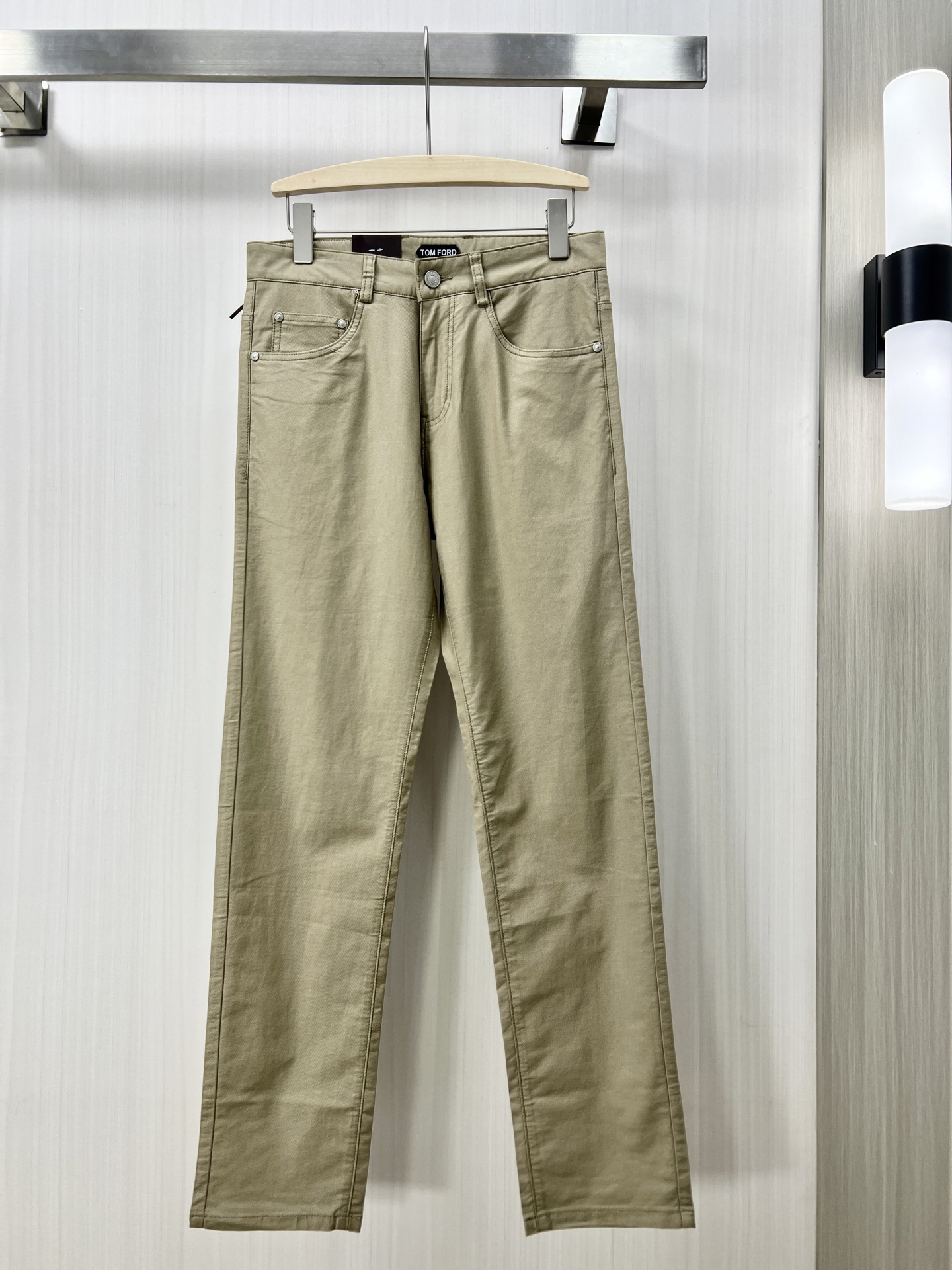 TOM FORD High Quality Men’s Fashion Panty-Pants: Custom Fabric and Hardware, Soft Touch, Cosmopolitan Style - 图片 1