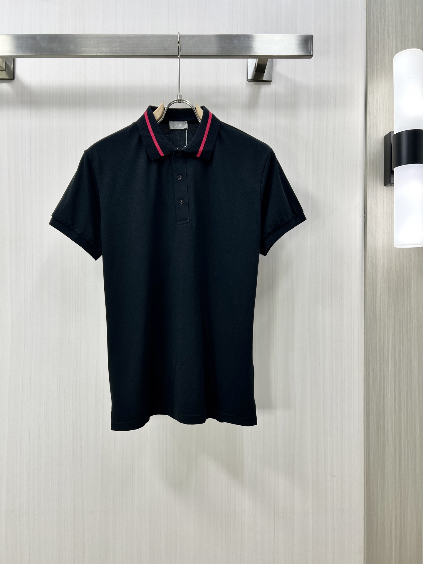 NO:150016,.GUCCI Guqi 25SS new spring and summer short-sleeved lapel T-shirt polo, the highest version is customized with custom high-end fabrics simple and fashionable style, and the threads are super good-looking!  The classic logo on the chest logo is simple and elegant!  Full of high-end feel, wearable in all seasons. Simple European style YB code: M-3XL, gucci, T-shirt, tees, t-shirt, alexander wang19860909.GUCCI 古奇 25SS新款春夏短袖翻领T恤polo,最高版本客供定制高端面料简单时尚款,螺纹超级好看！胸前标志经典logo简单大方的款式！满满的高级感,四季可穿.简欧风格YB码数:M-3XL,,gucci,T-shirt,tees，t-shirt,alexander wang,Men's clothing