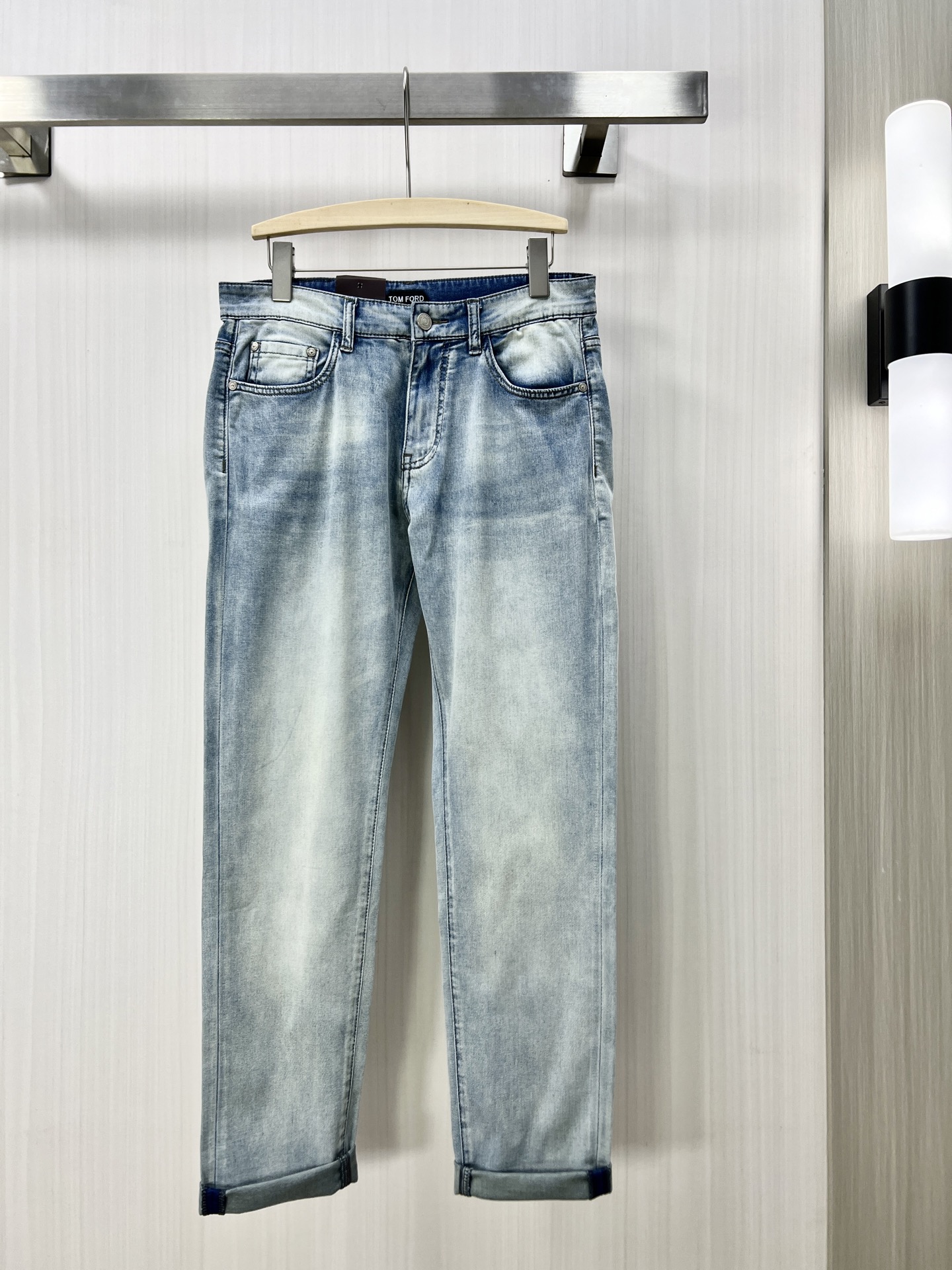 NO:134468,.TF 25ss new men's fashionable casual pants High-quality custom original fabrics, high-quality custom hardware accessories Special touch and super texture Comfortable and soft breathable Casual style wm Size 30-38,,tom ford,alexander wang19860909.TF 25ss新款男士时尚休闲裤 高品质定制原版面料、高品质定制五金配件 皮肤特别手感、超级质感 舒适柔软透气 休闲版型wm 尺码30-38,,tom ford,alexander wang,Men's clothing