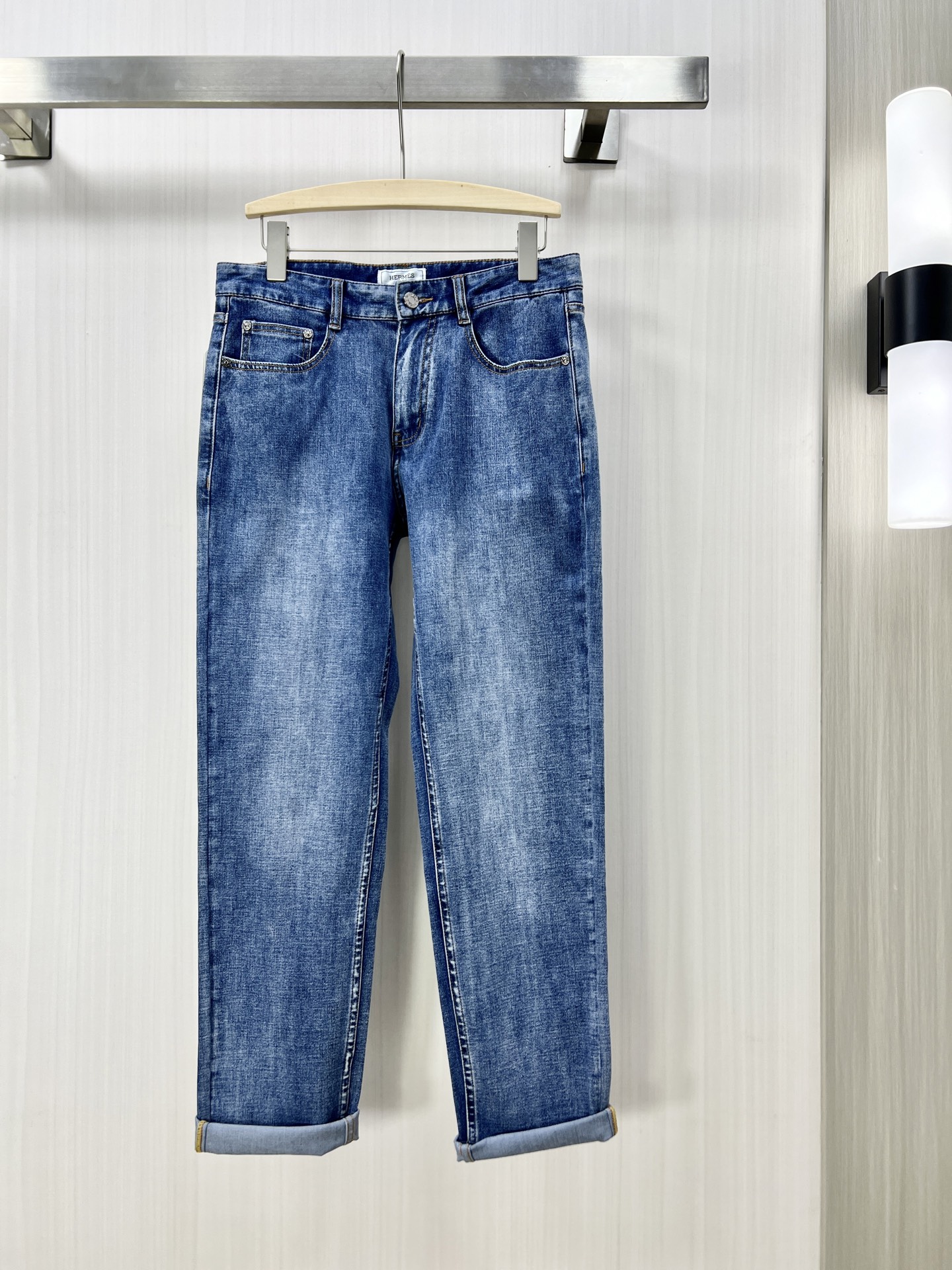 NO:134477,.HEMES Hermes 25ss new men's fashionable casual pants High-quality custom original fabrics, high-quality custom hardware accessories Special touch and super texture Comfortable and soft breathable Casual style wm Size 30-38,,hermes,alexander wang19860909.HEMES 爱马仕 25ss新款男士时尚休闲裤 高品质定制原版面料、高品质定制五金配件 皮肤特别手感、超级质感 舒适柔软透气 休闲版型wm 尺码30-38,,hermes,alexander wang,Men's clothing