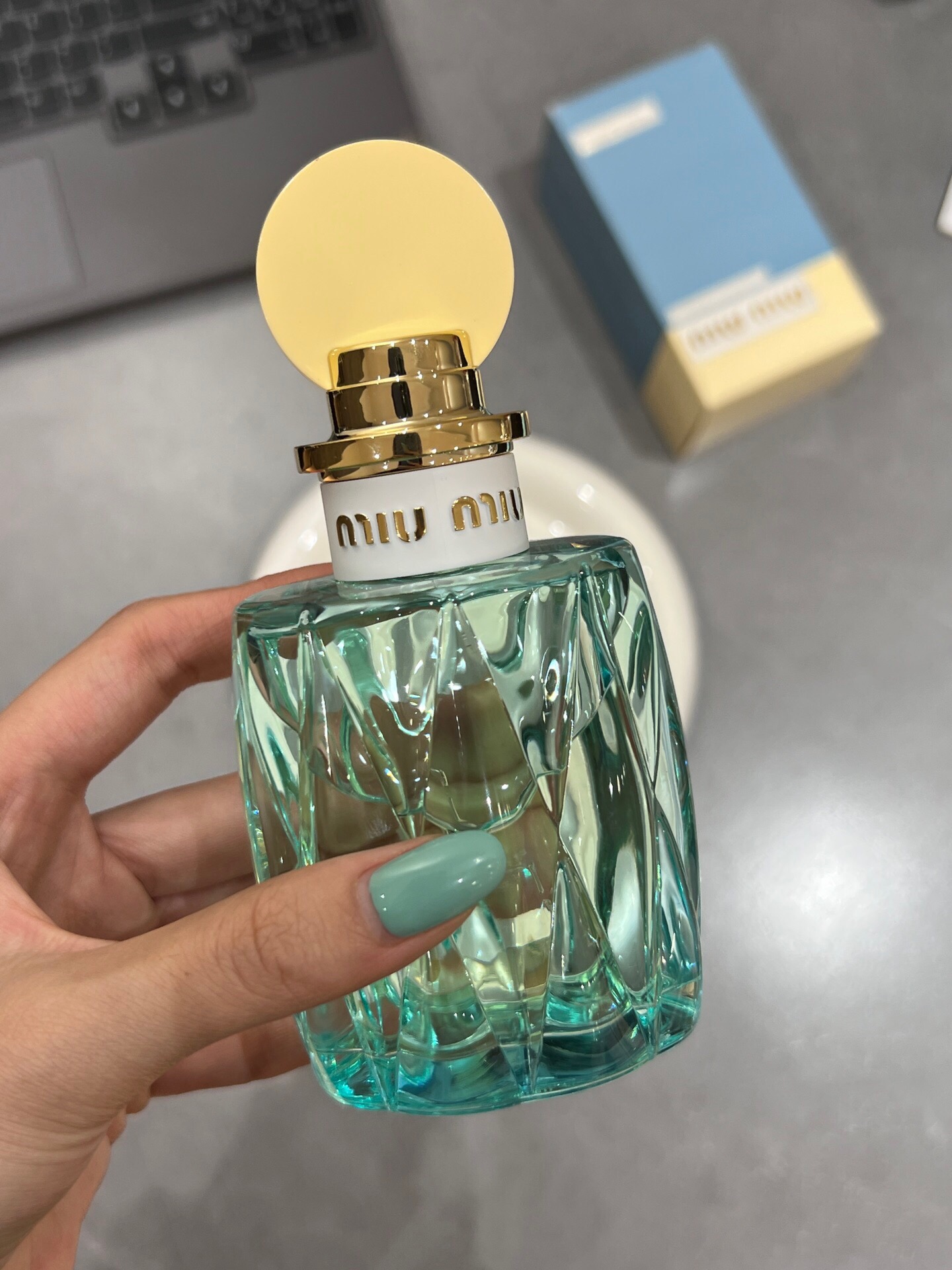 Fragrance Family:** Floral Green - Comprehensive 3