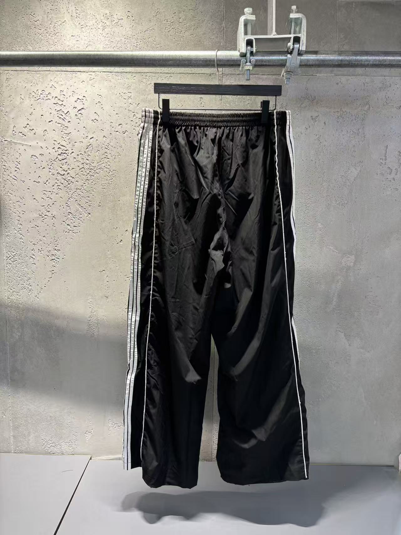 발렌시아가 남성 바지 102904 이미지 3