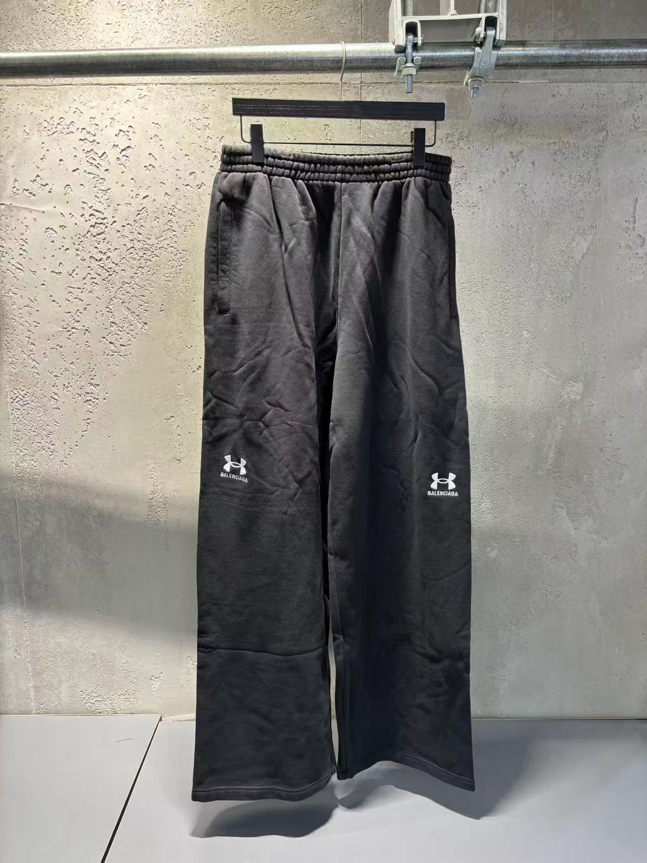 발렌시아가 남성 바지 102898 이미지 8