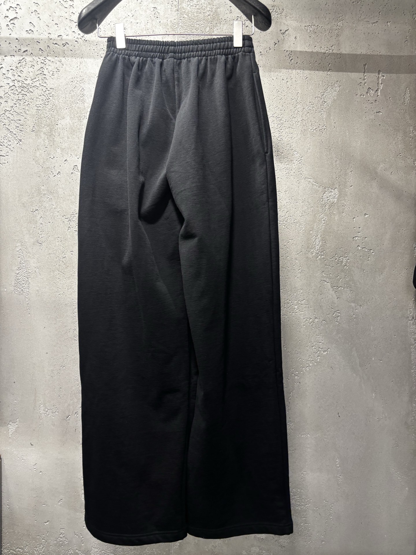발렌시아가 그래픽 디테일 남성 바지 102922 이미지 3