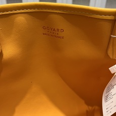 双面中号专柜对版升级版。❤️goyard(戈雅)经多次研究与改良,不断提升面料与皮质,全方位独家定制™️只为不断达到客户 双面中号专柜对版升级版。❤️goyard(戈雅)经多次研究与改良,不断提升面料与皮质,全方位独家定制™️只为不断达到客户
