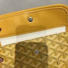 双面中号专柜对版升级版。❤️goyard(戈雅)经多次研究与改良,不断提升面料与皮质,全方位独家定制™️只为不断达到客户 双面中号专柜对版升级版。❤️goyard(戈雅)经多次研究与改良,不断提升面料与皮质,全方位独家定制™️只为不断达到客户