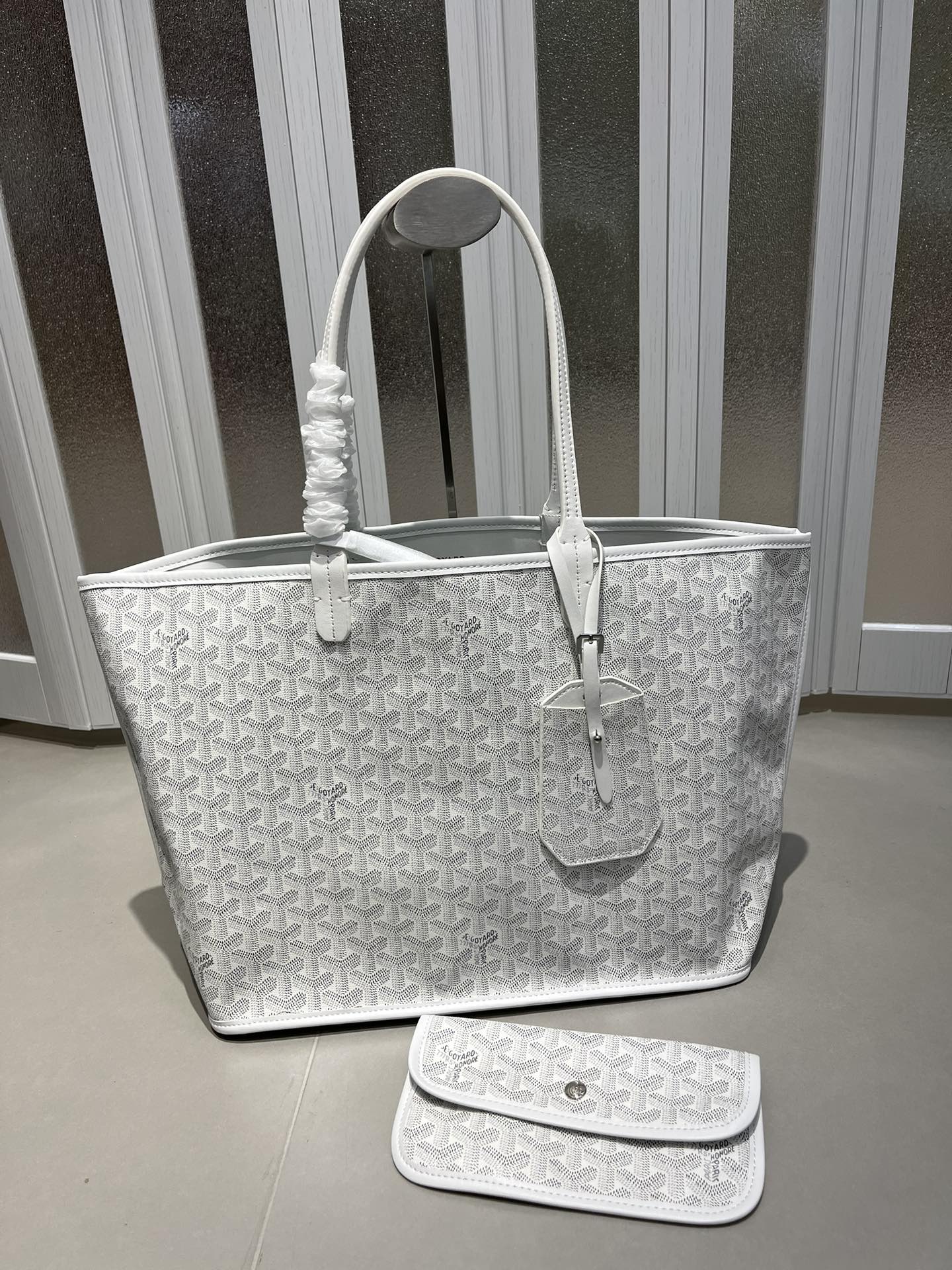 双面中号专柜对版升级版。❤️goyard（戈雅）经多次研究与改良，不断提升面料与皮质，全方位独家定制™️只为不断达到客户