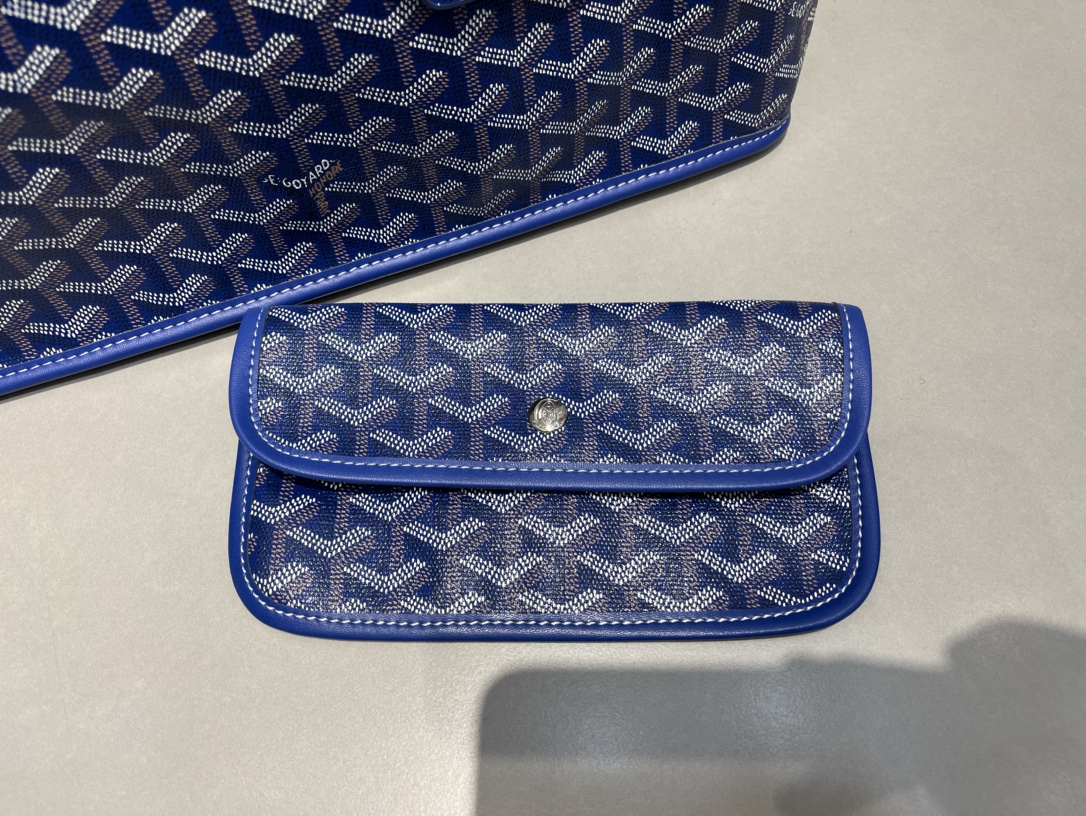 双面中号专柜对版升级版。❤️goyard（戈雅）经多次研究与改良，不断提升面料与皮质，全方位独家定制™️只为不断达到客户