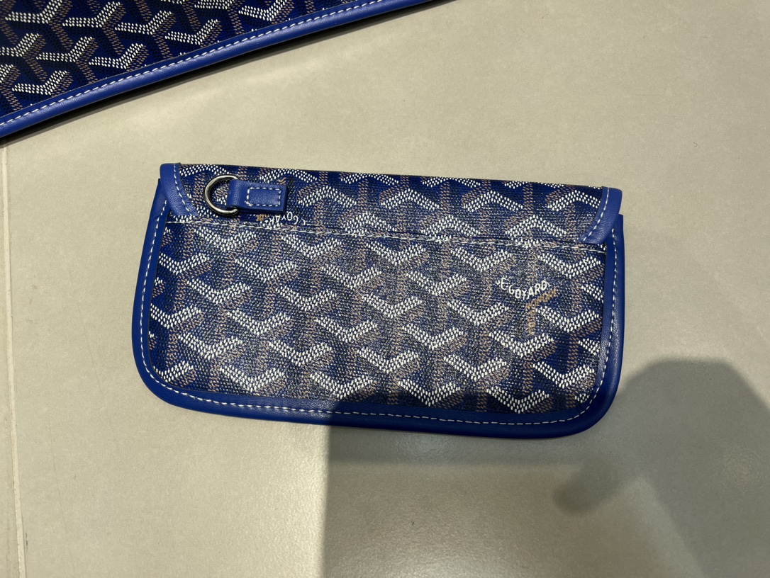 双面中号专柜对版升级版。❤️goyard（戈雅）经多次研究与改良，不断提升面料与皮质，全方位独家定制™️只为不断达到客户