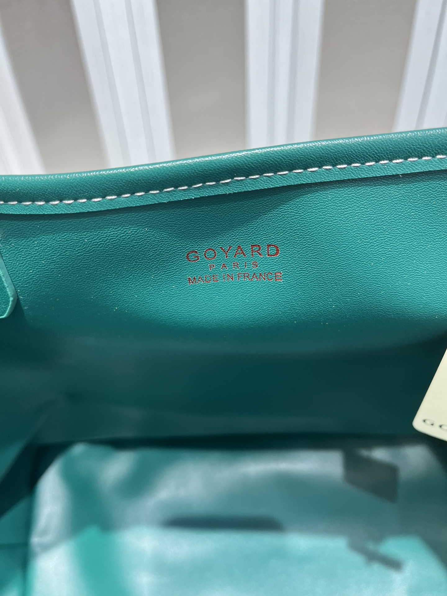 双面中号专柜对版升级版。❤️goyard(戈雅)经多次研究与改良,不断提升面料与皮质,全方位独家定制™️只为不断达到客户 双面中号专柜对版升级版。❤️goyard(戈雅)经多次研究与改良,不断提升面料与皮质,全方位独家定制™️只为不断达到客户