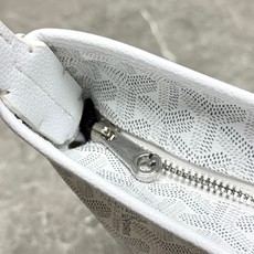 荔枝纹~荔枝纹 戈雅❤️ hobo腋下包 mini号22cm 棉麻内里 托特包型可以日常休闲 又可以很通勤!单肩带让整个 荔枝纹~荔枝纹 戈雅❤️ hobo腋下包 mini号22cm 棉麻内里 托特包型可以日常休闲 又可以很通勤!单肩带让整个